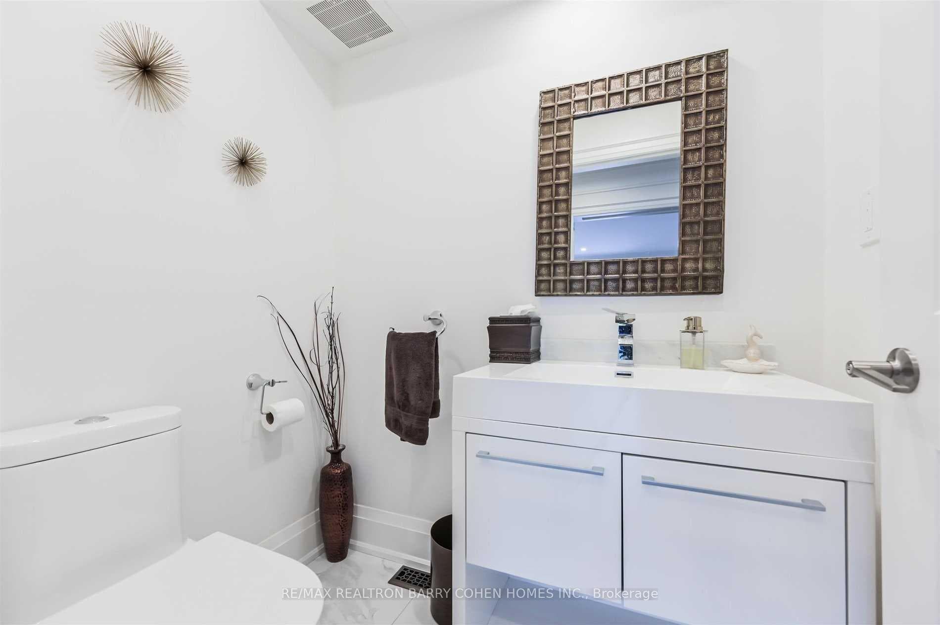 33 Warlock Crescent photo 10