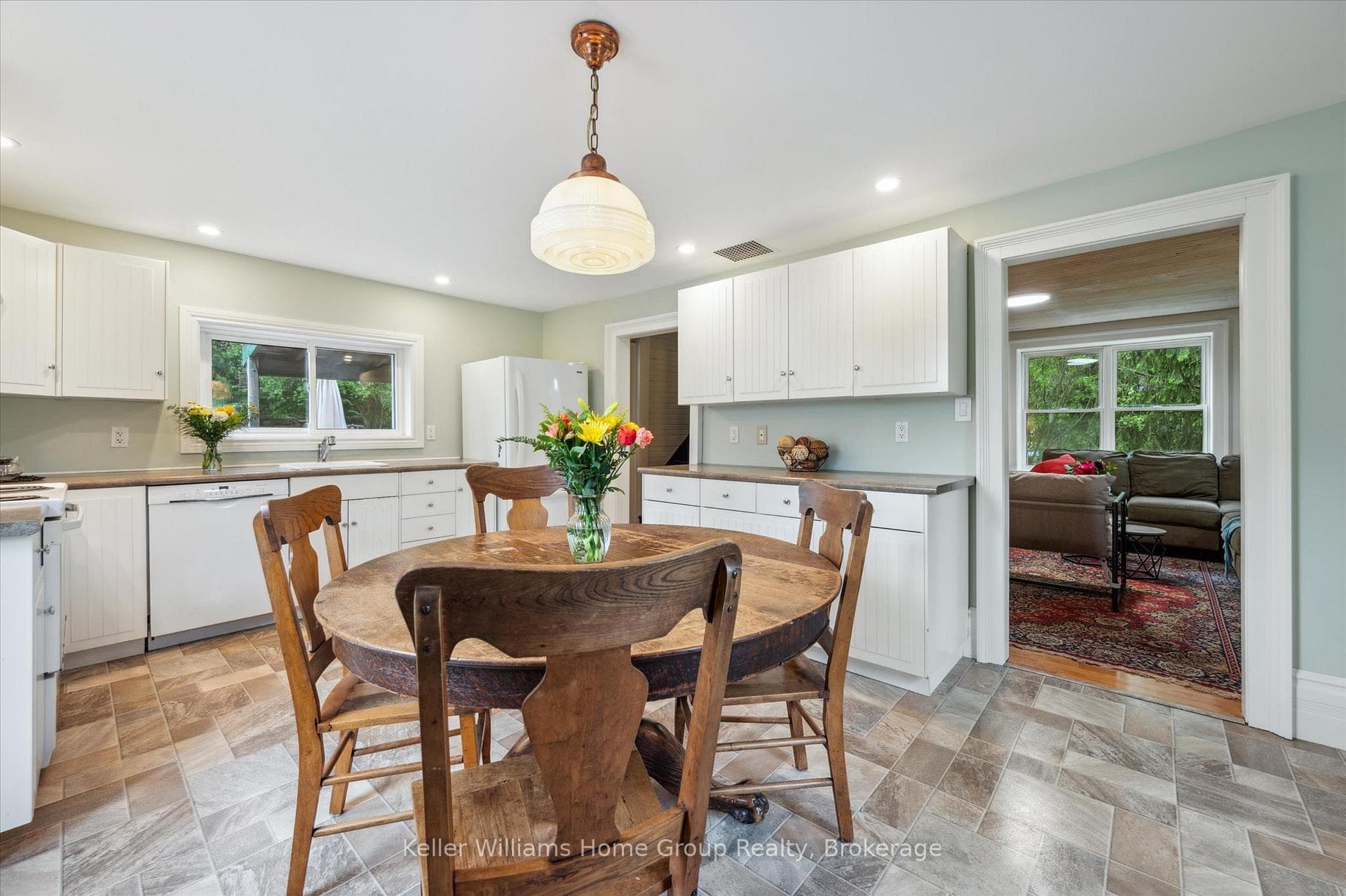 419 Wilson Street photo 16