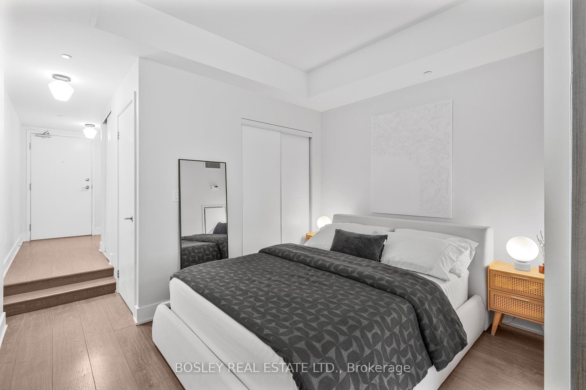 508 Wellington Street Unit 307 photo 14