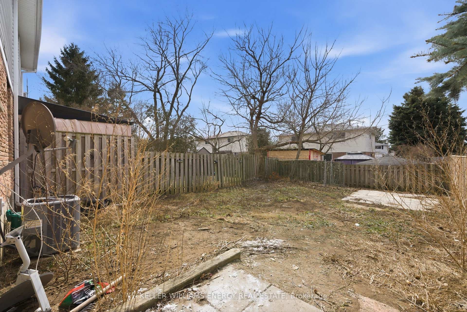 428 Lesabre Street photo 25