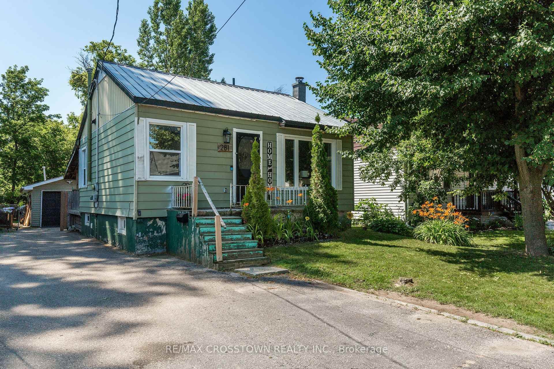 281 Elizabeth Street photo 2