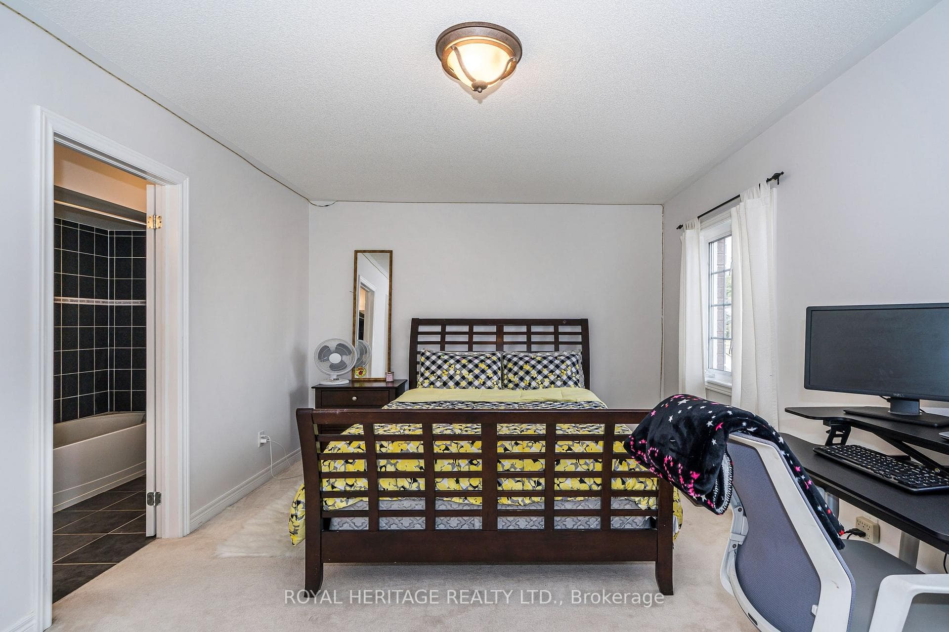 179 Glenabbey Drive photo 33