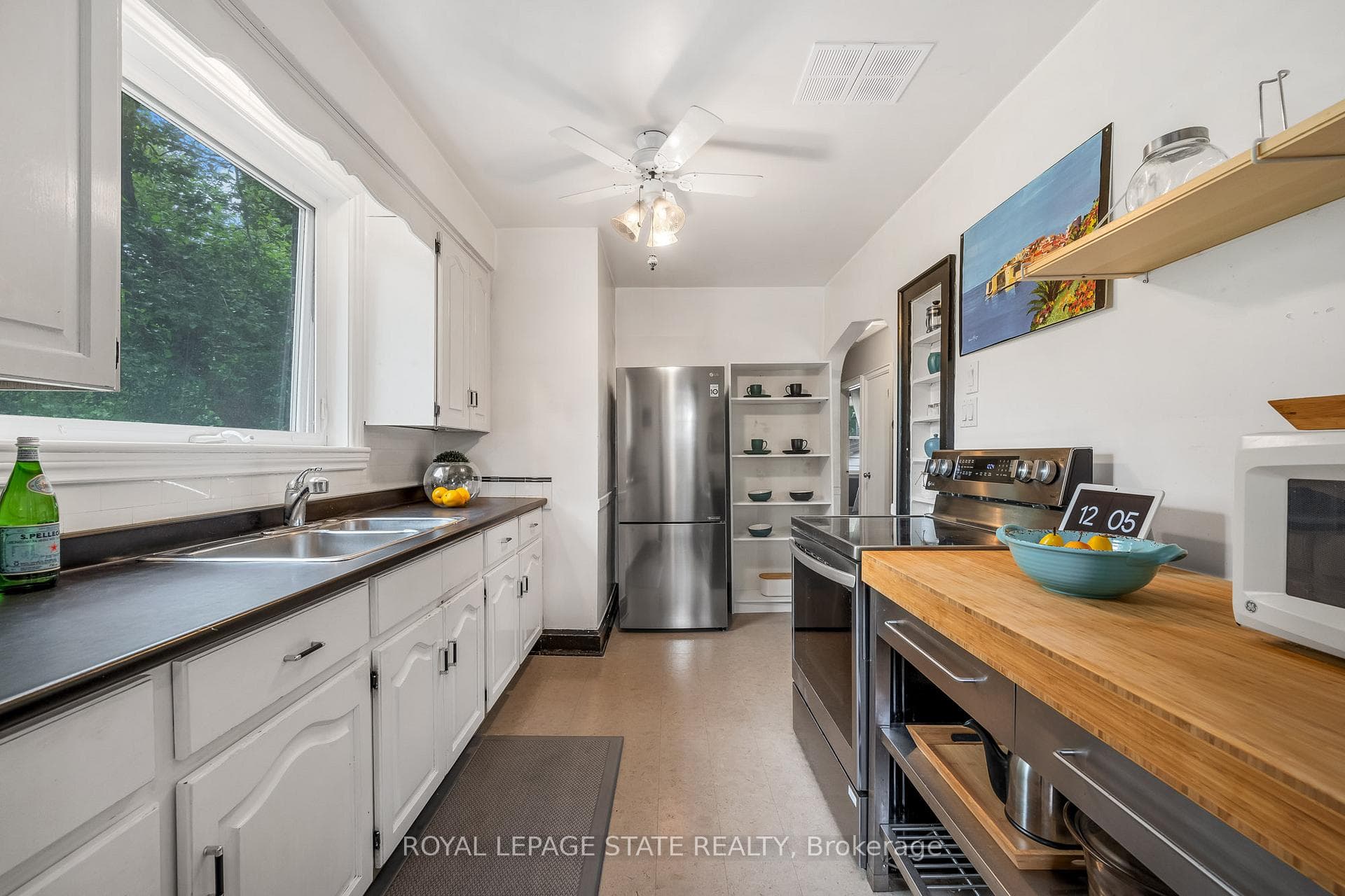 126 Queensdale Avenue photo 7