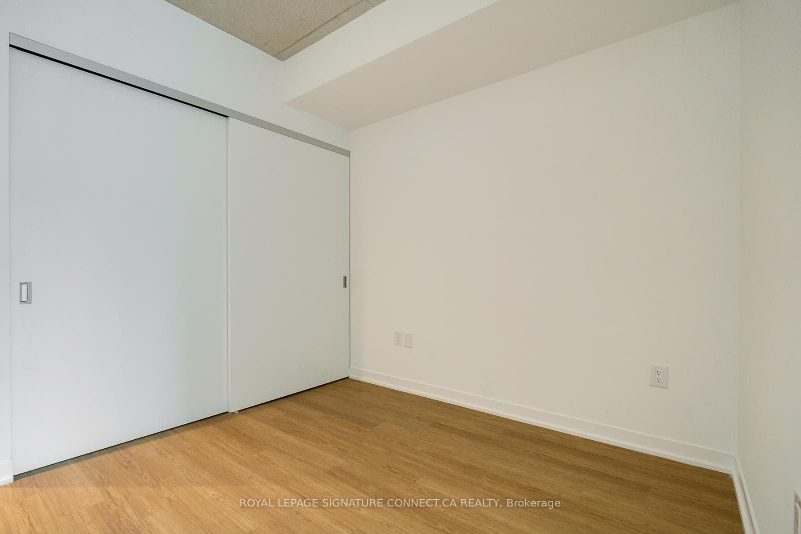 195 McCaul Street Unit 222 photo 8