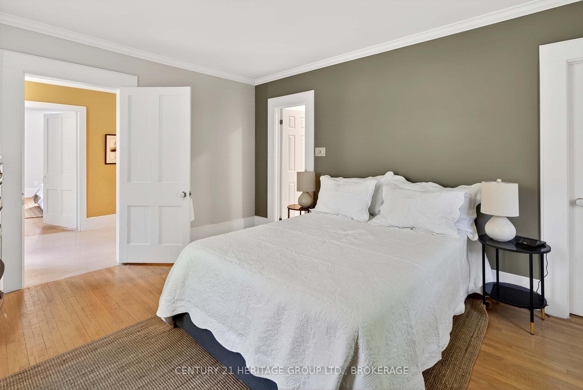 136 Old Danforth Road photo 34