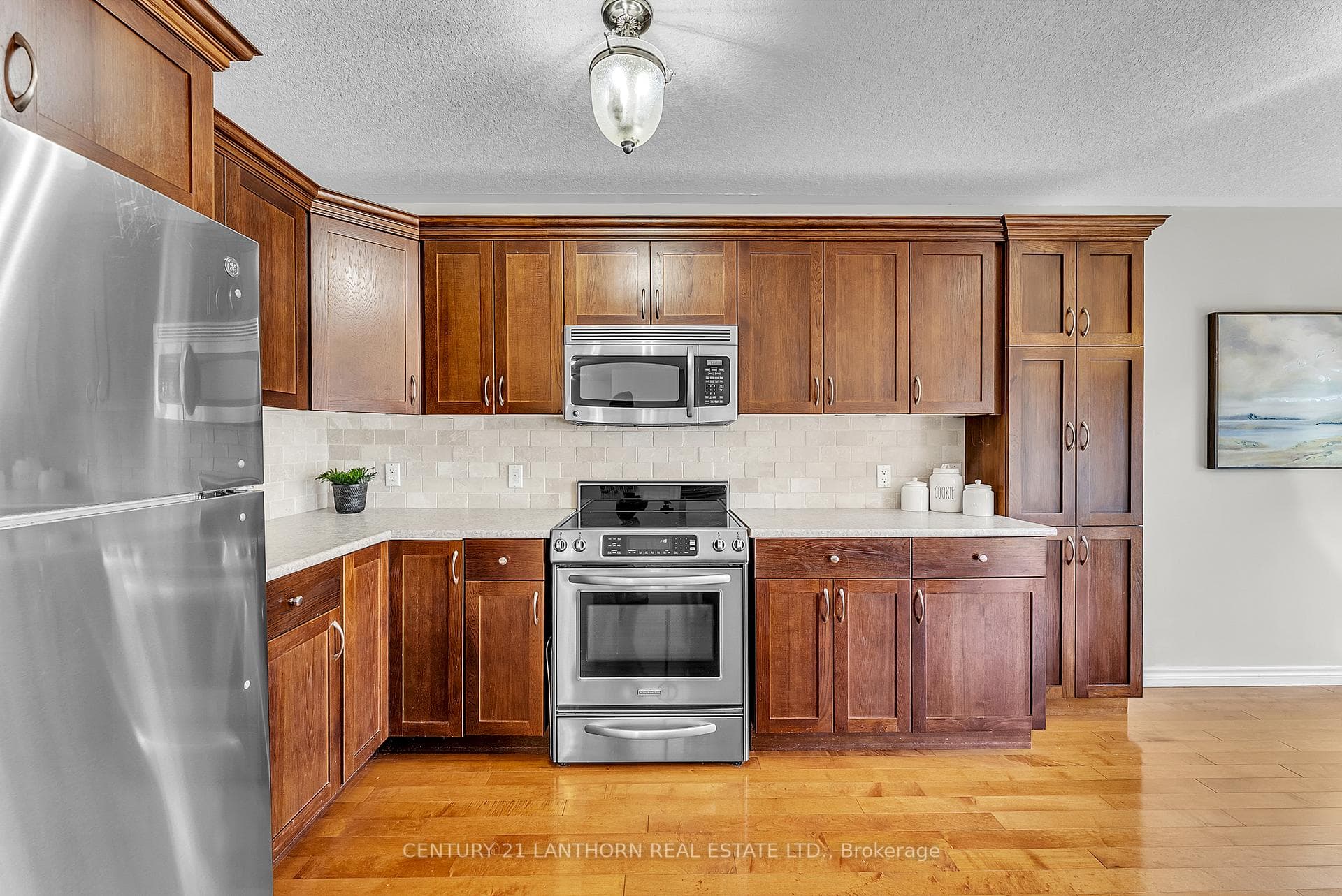 108 Parkview Heights photo 11