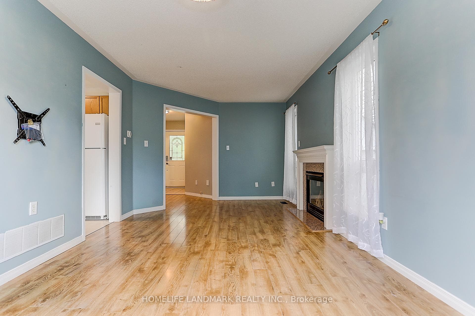 4 Sinden Drive photo 9