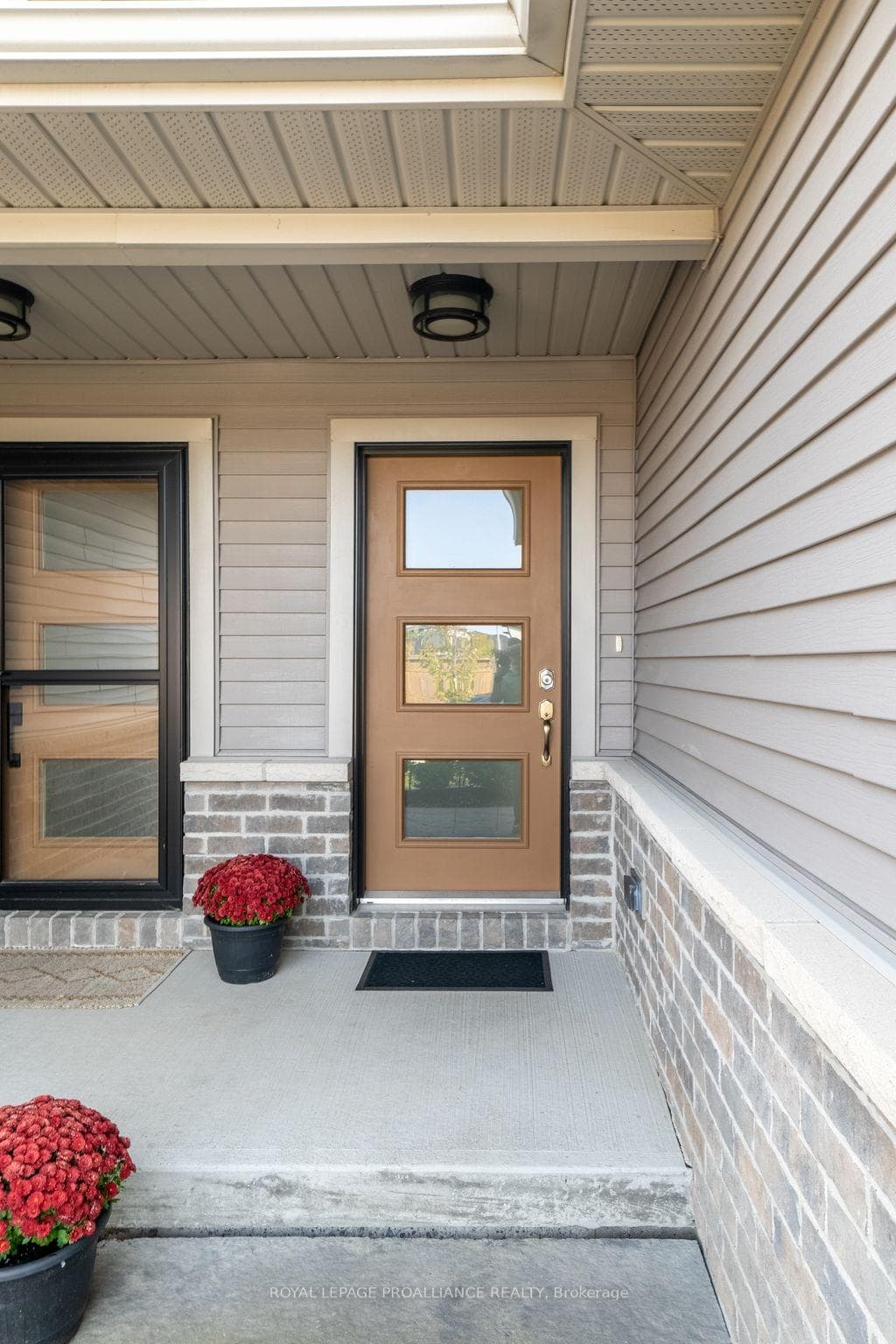 41 Ridgeway Place photo 2