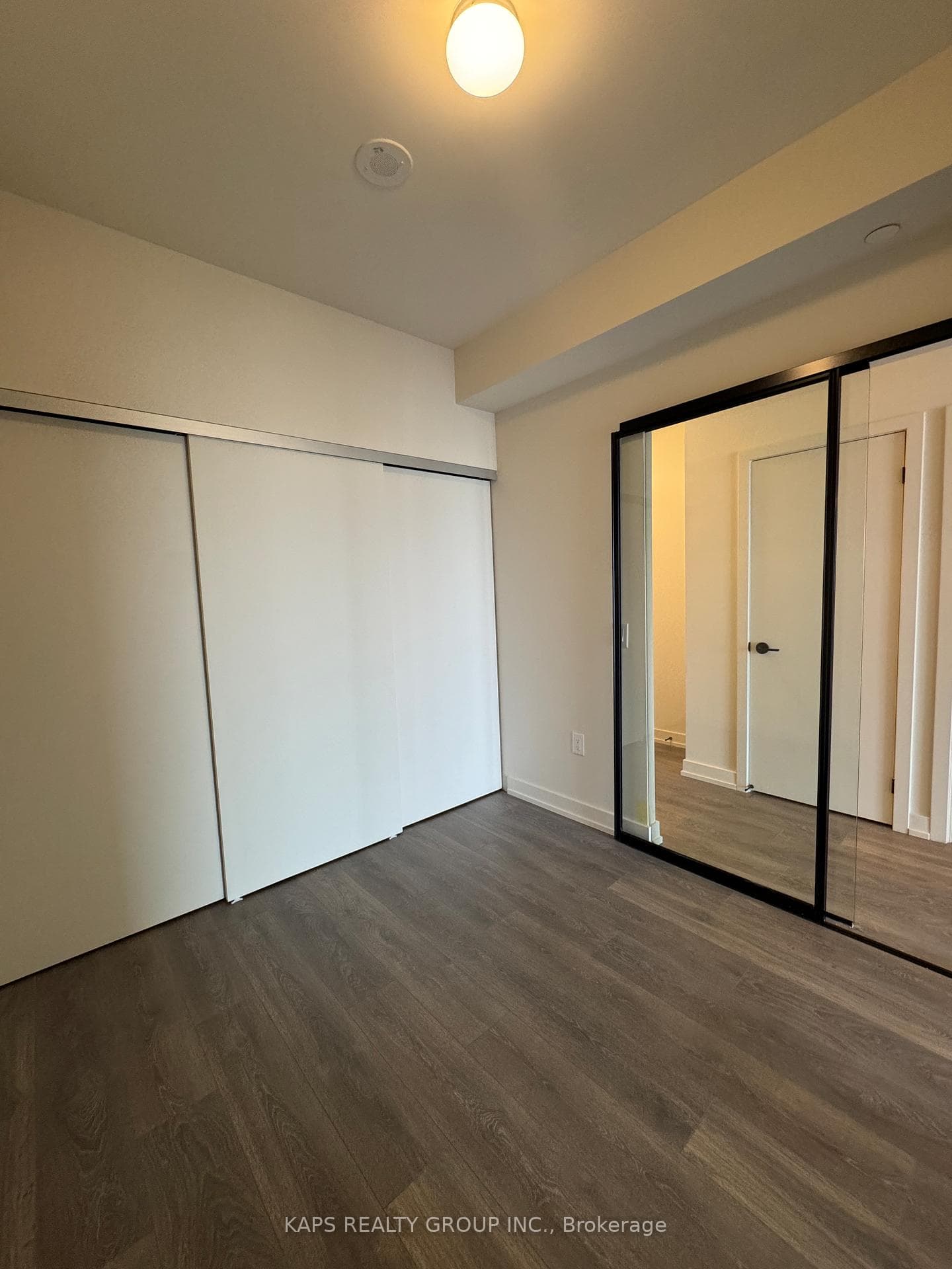 181 Sterling Road photo 6