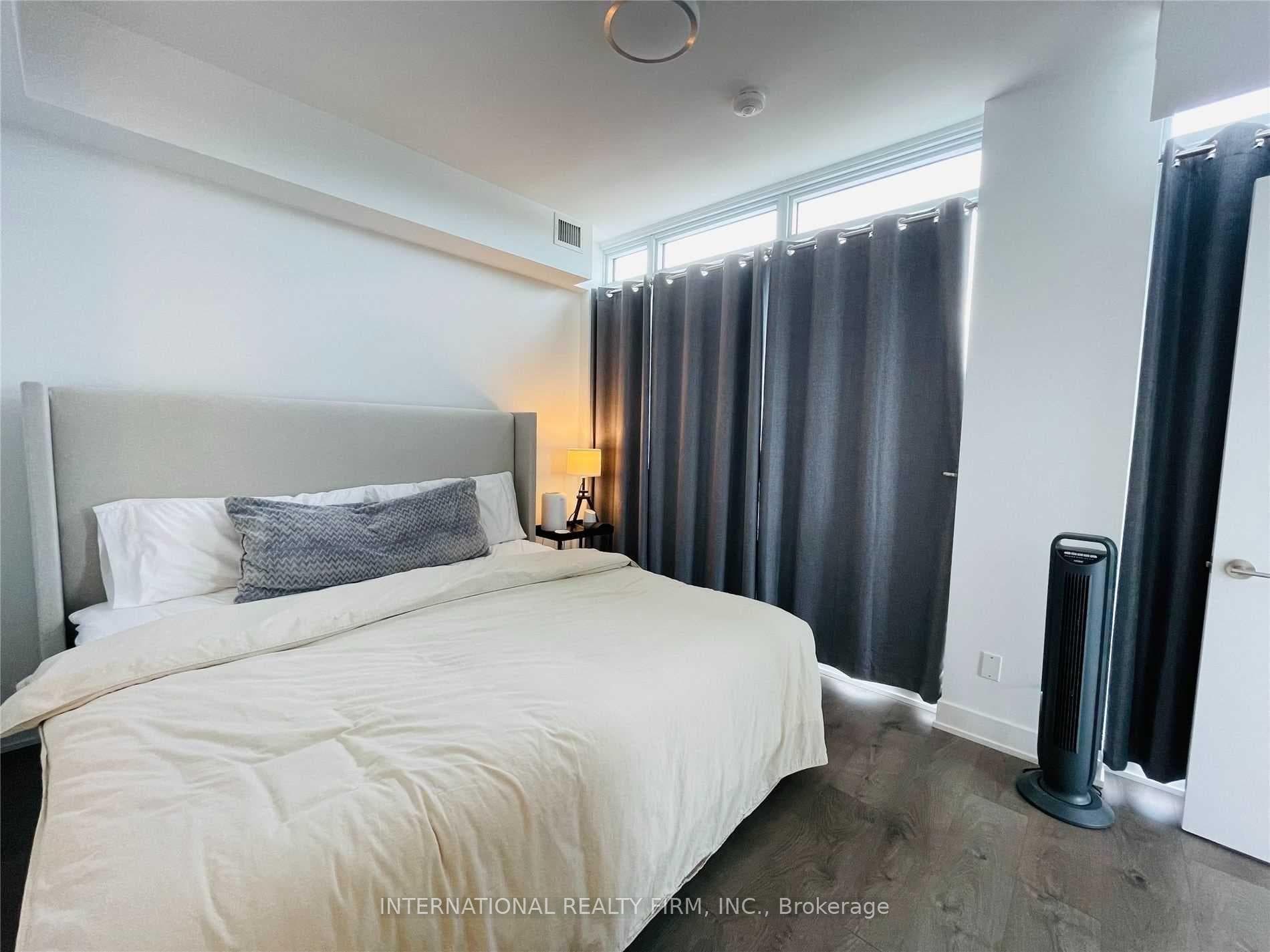 180 Veterans Drive Unit 303 photo 32