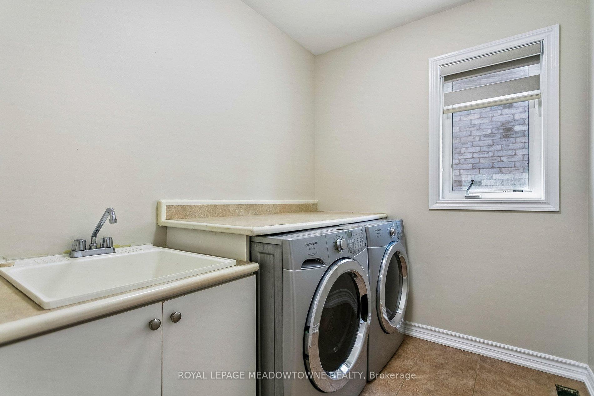 15 Learmont Avenue Unit Upper photo 46