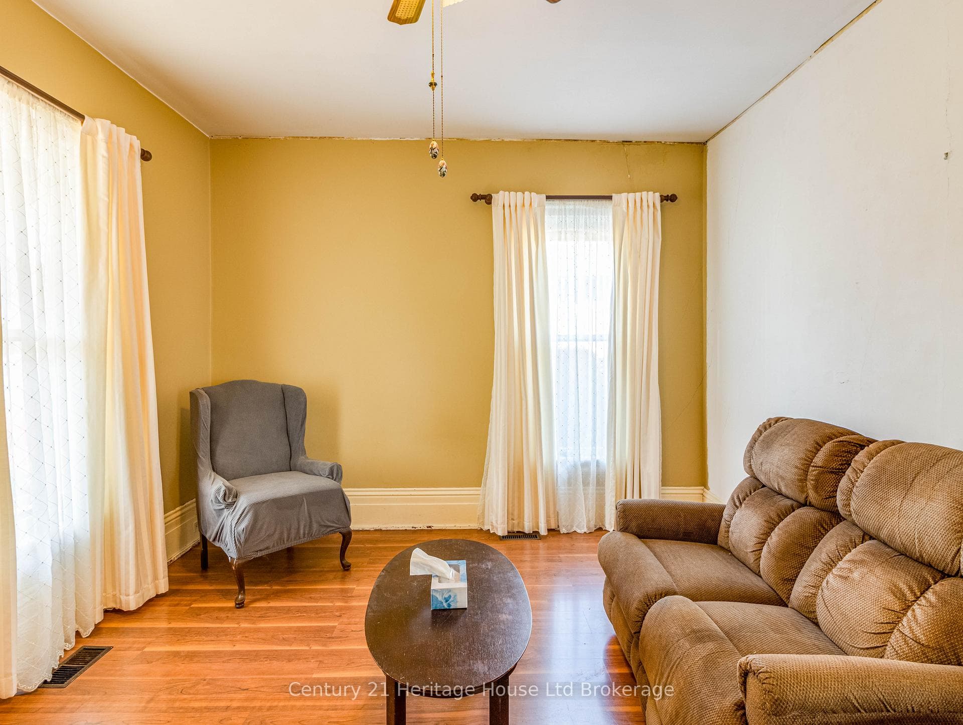 657 Frances Street photo 10