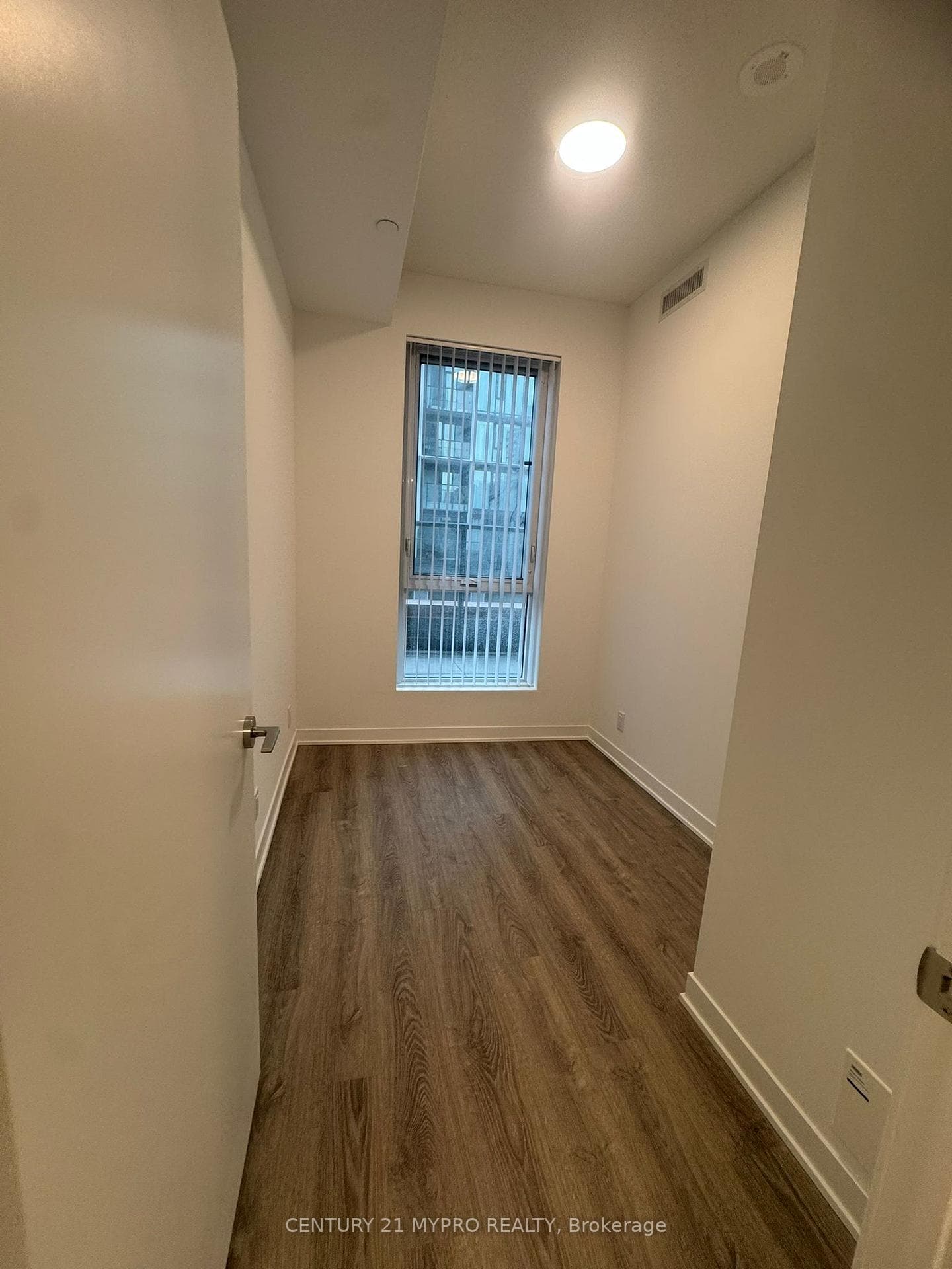 180 Front Street Unit 1111 photo 9