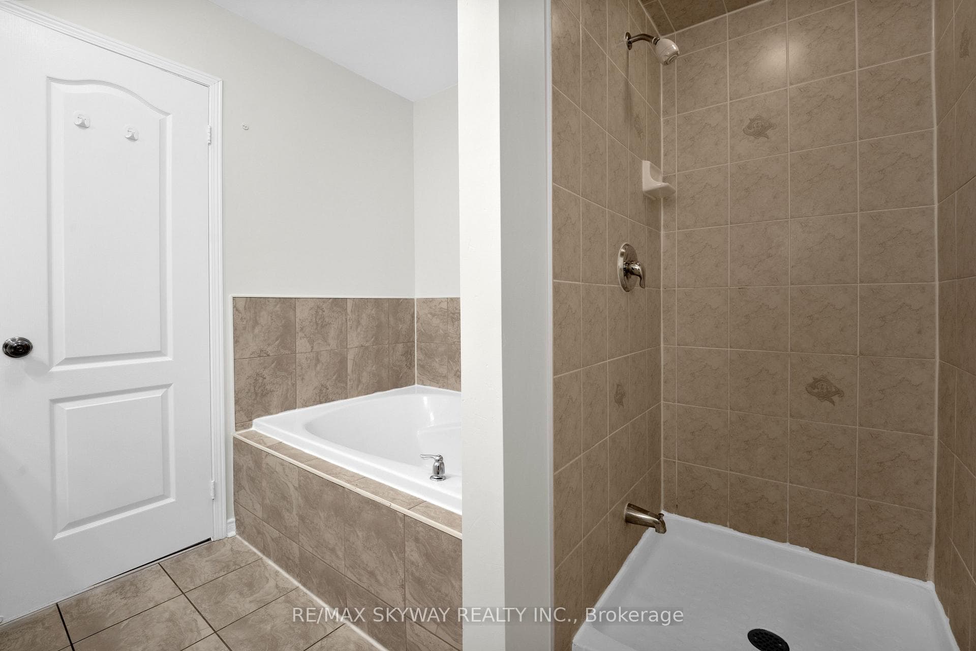 108 Bushmill Circle photo 23