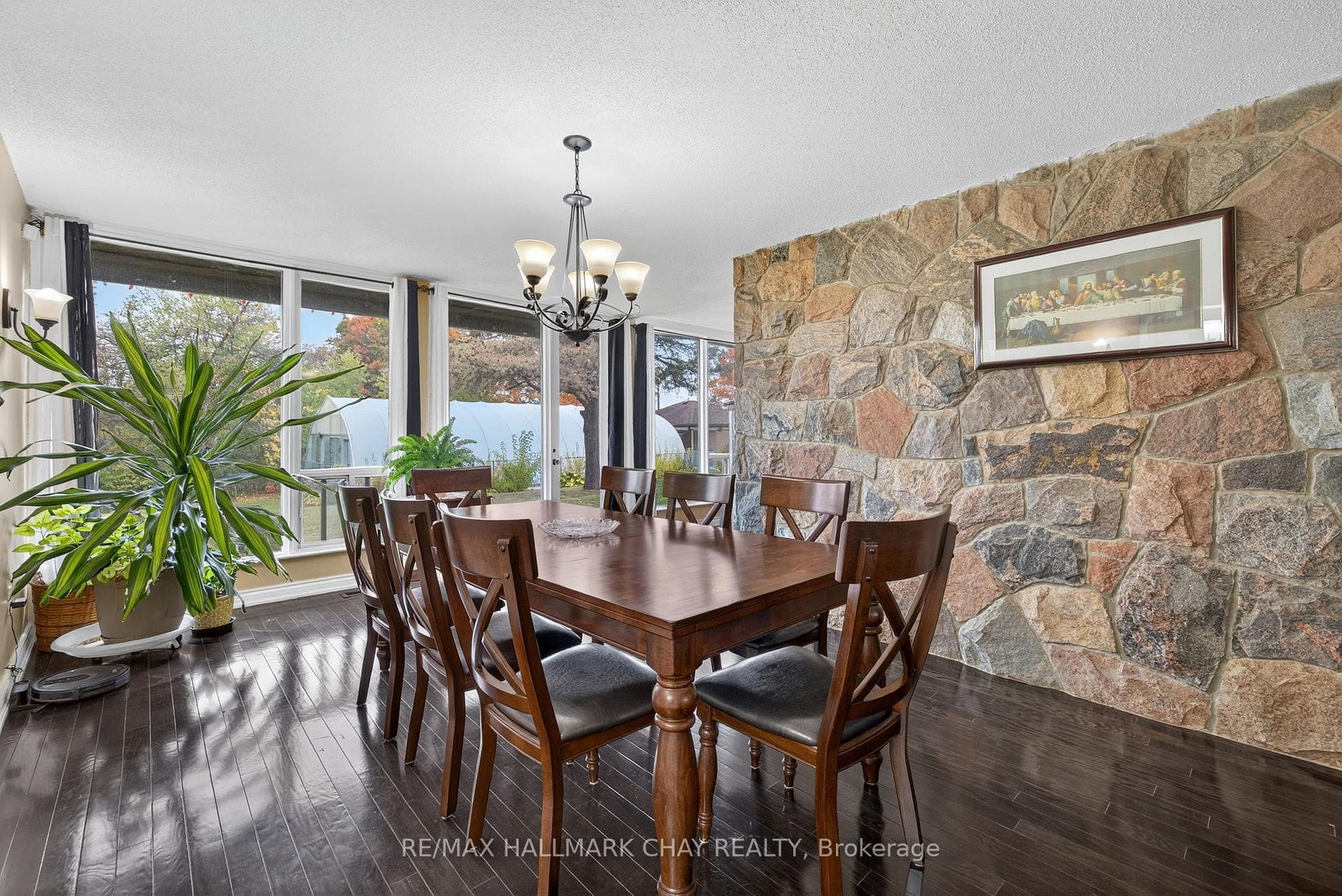 39 Highfield Crescent photo 9