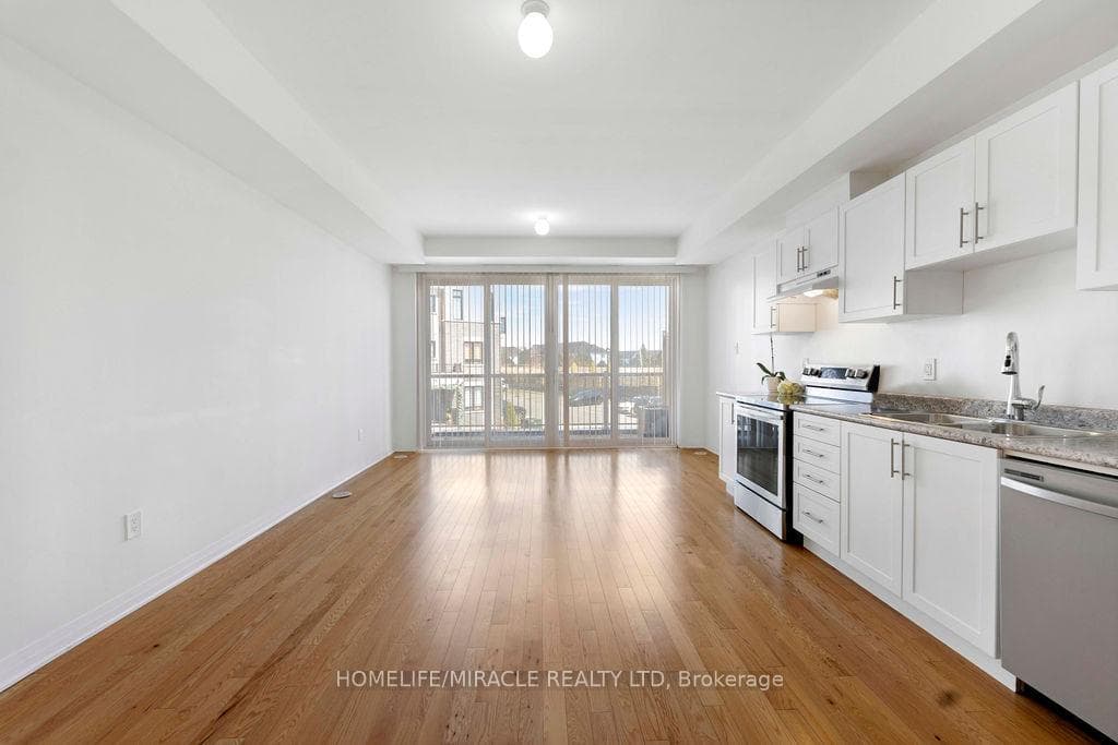 1431 Green Road photo 11