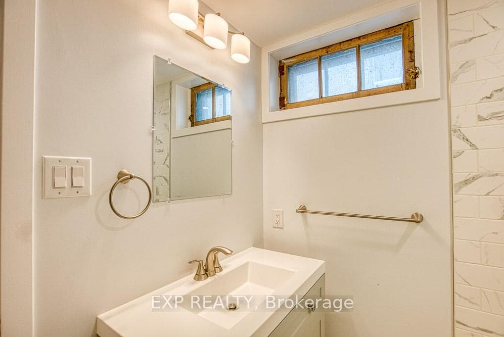 413 Holland Avenue photo 28