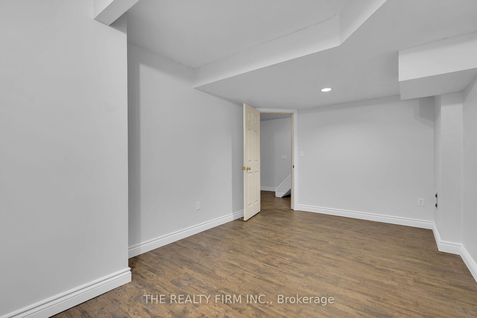 87 Westwinds Drive photo 32