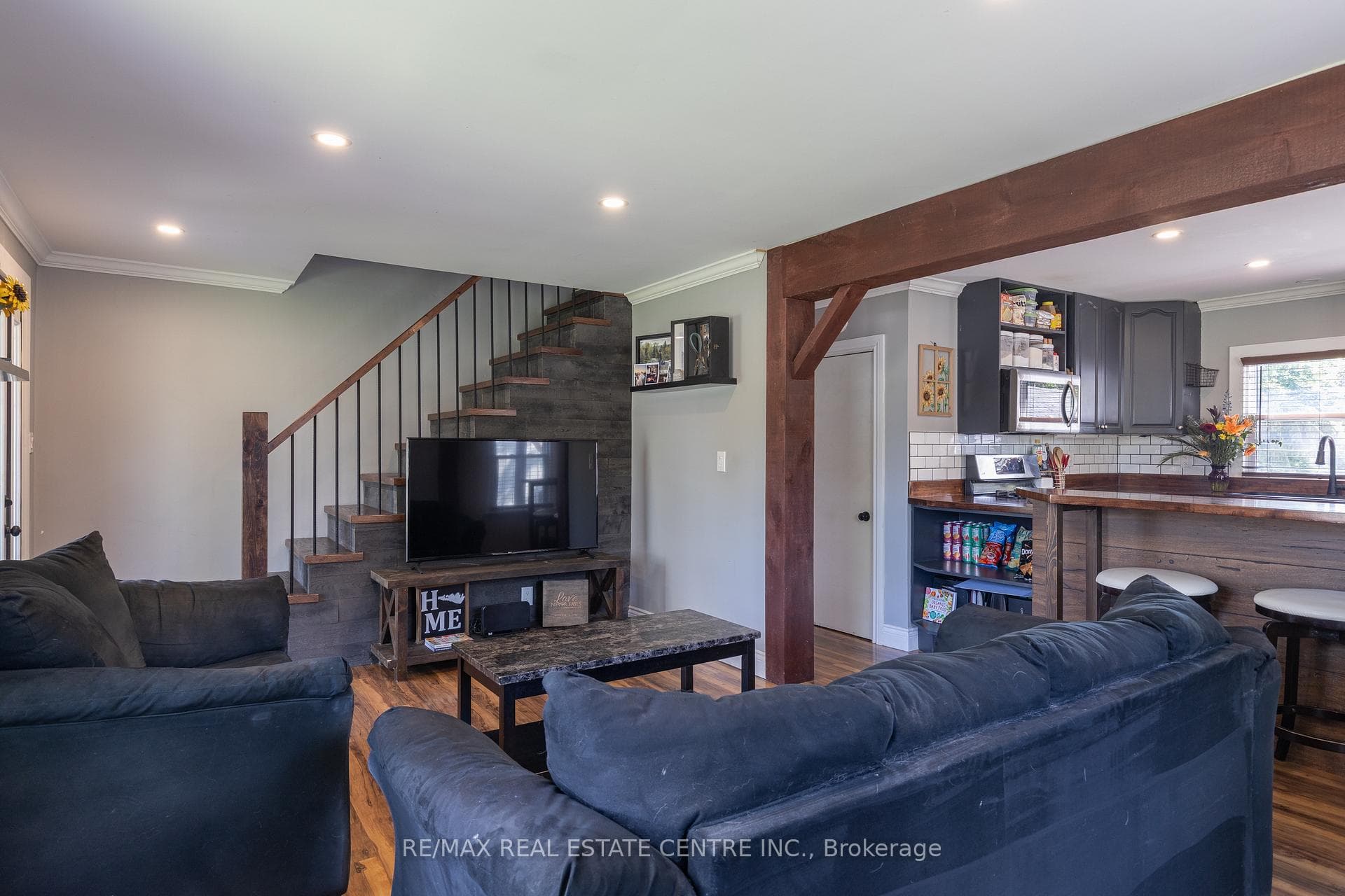 1235 Sheffield Road photo 24