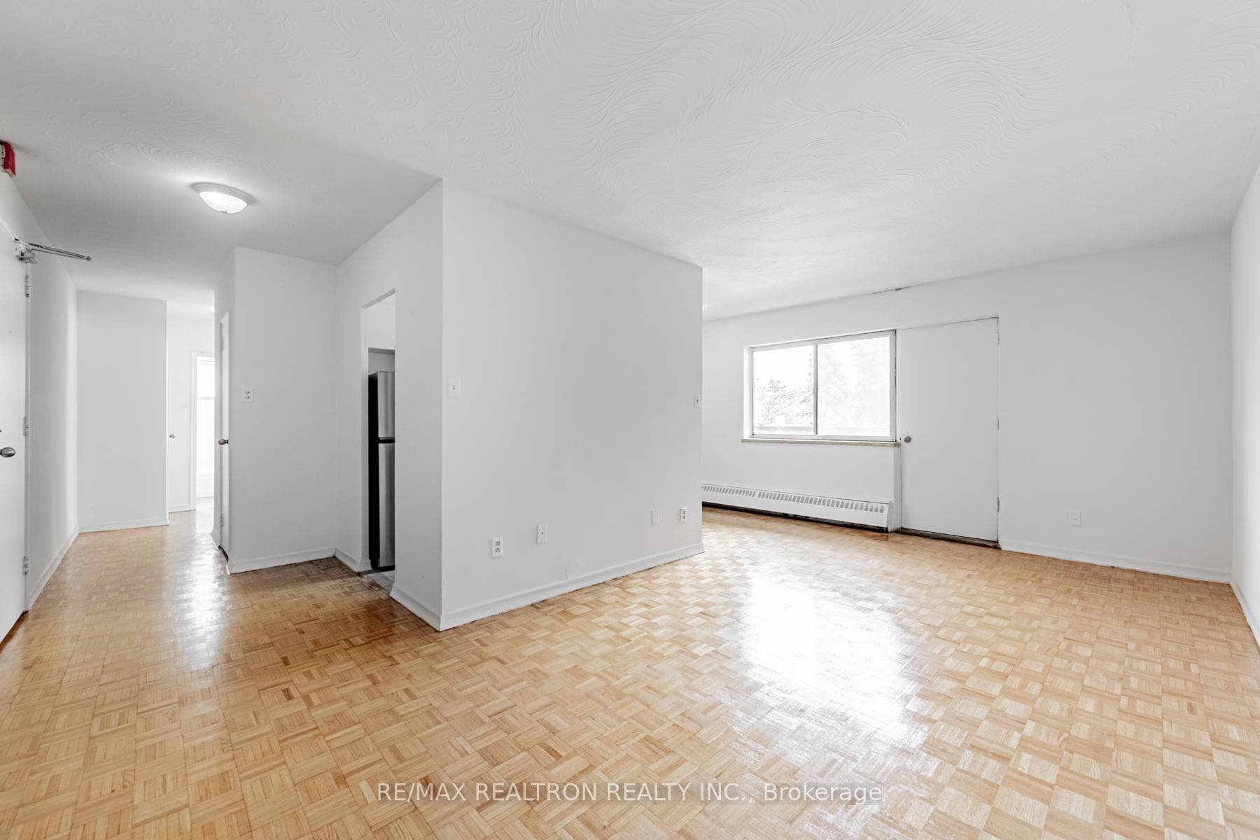 165 Colborne Avenue Unit 202 photo 4