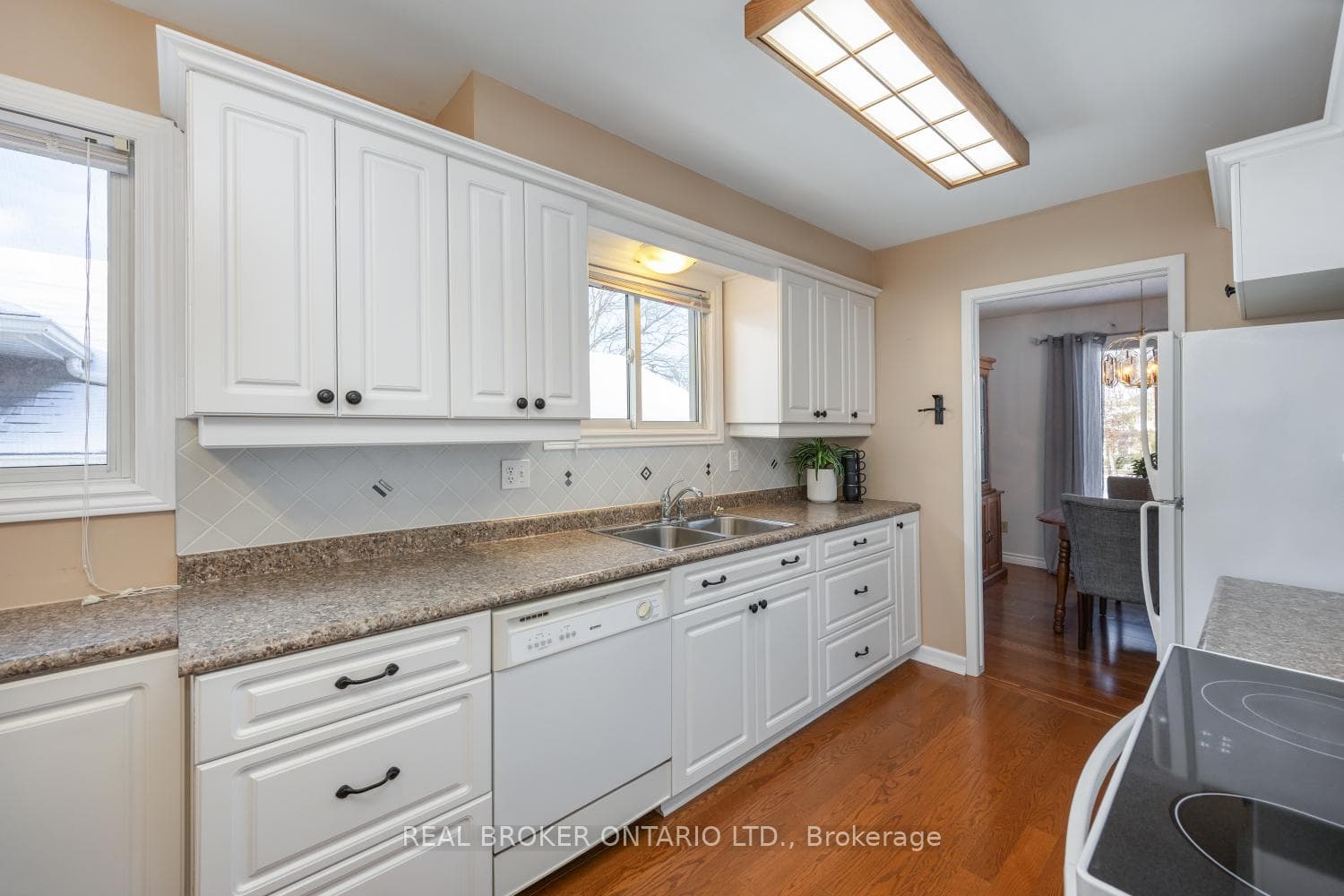 1189 Erinlea Avenue photo 12