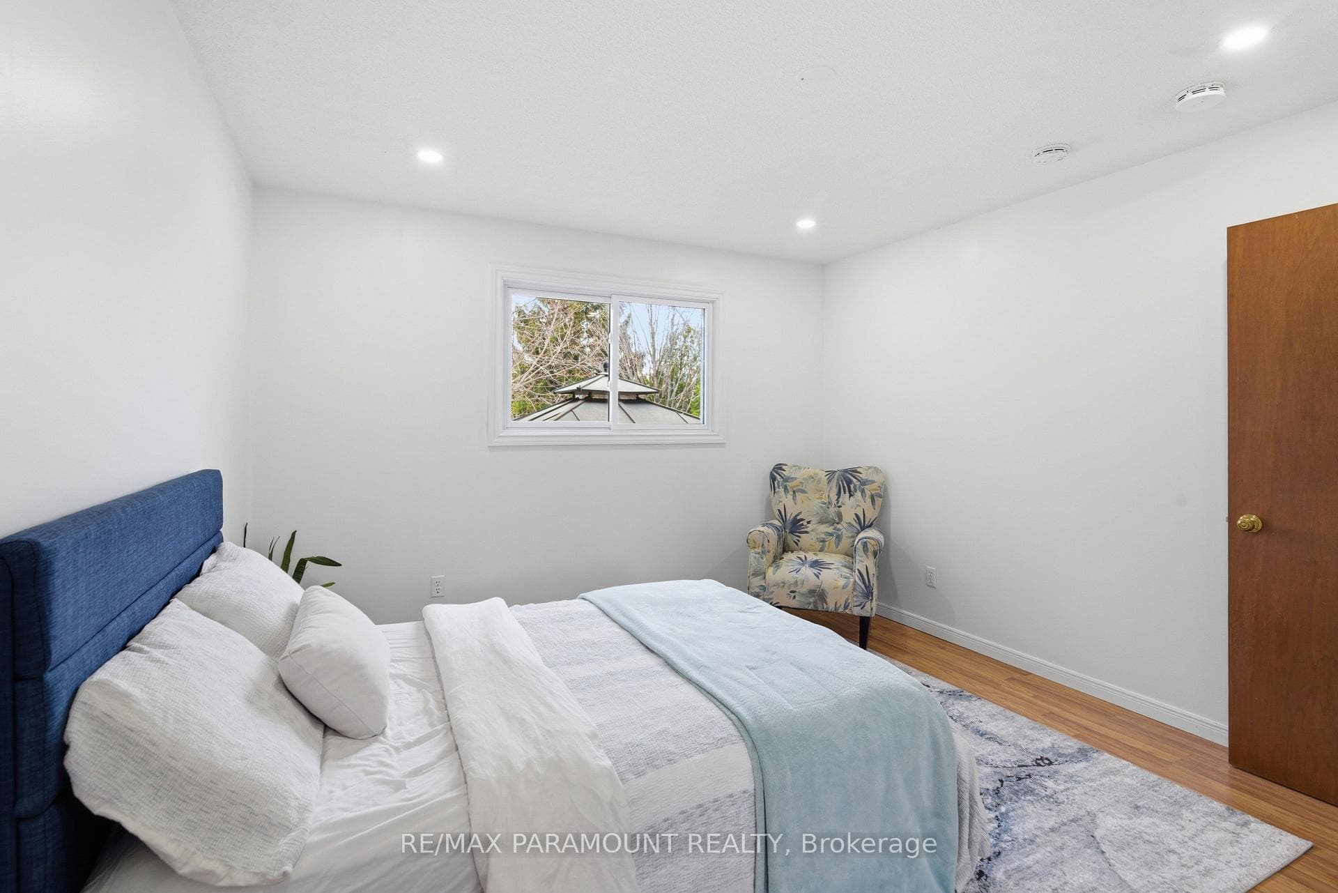 1262 Upper Gage Avenue photo 17