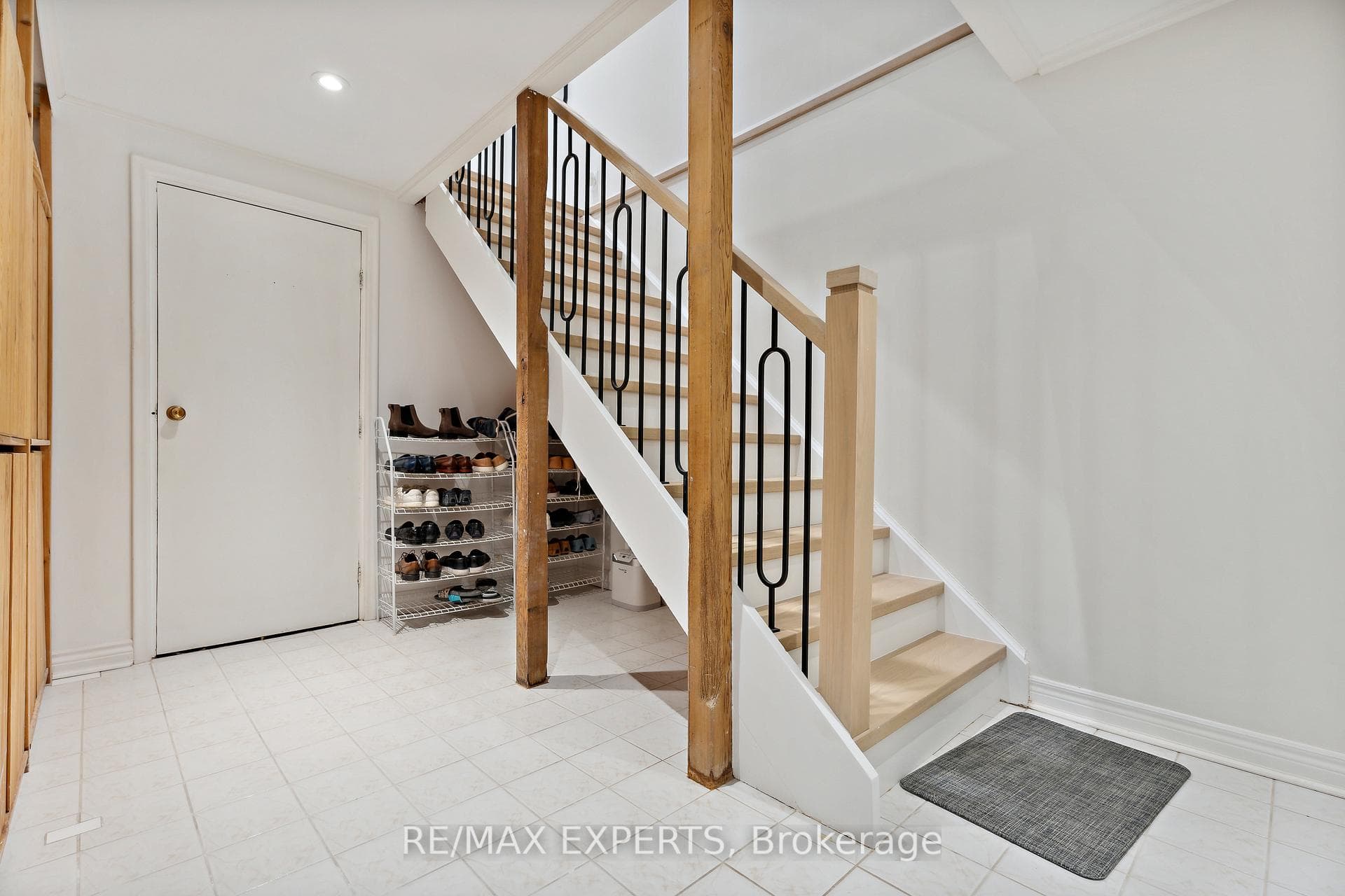 15133 Dufferin Street photo 27