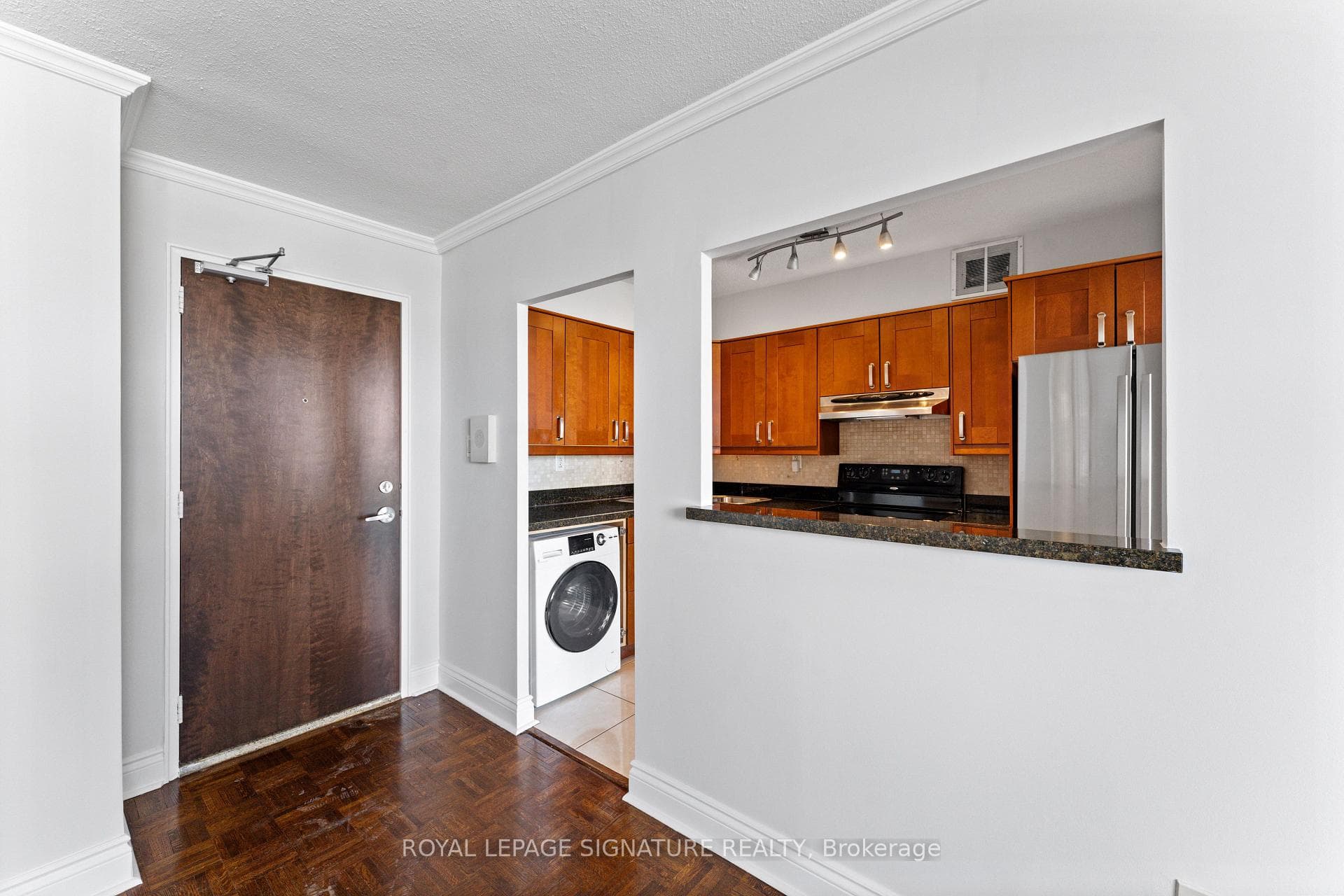 5949 Yonge Street Unit 802 photo 6
