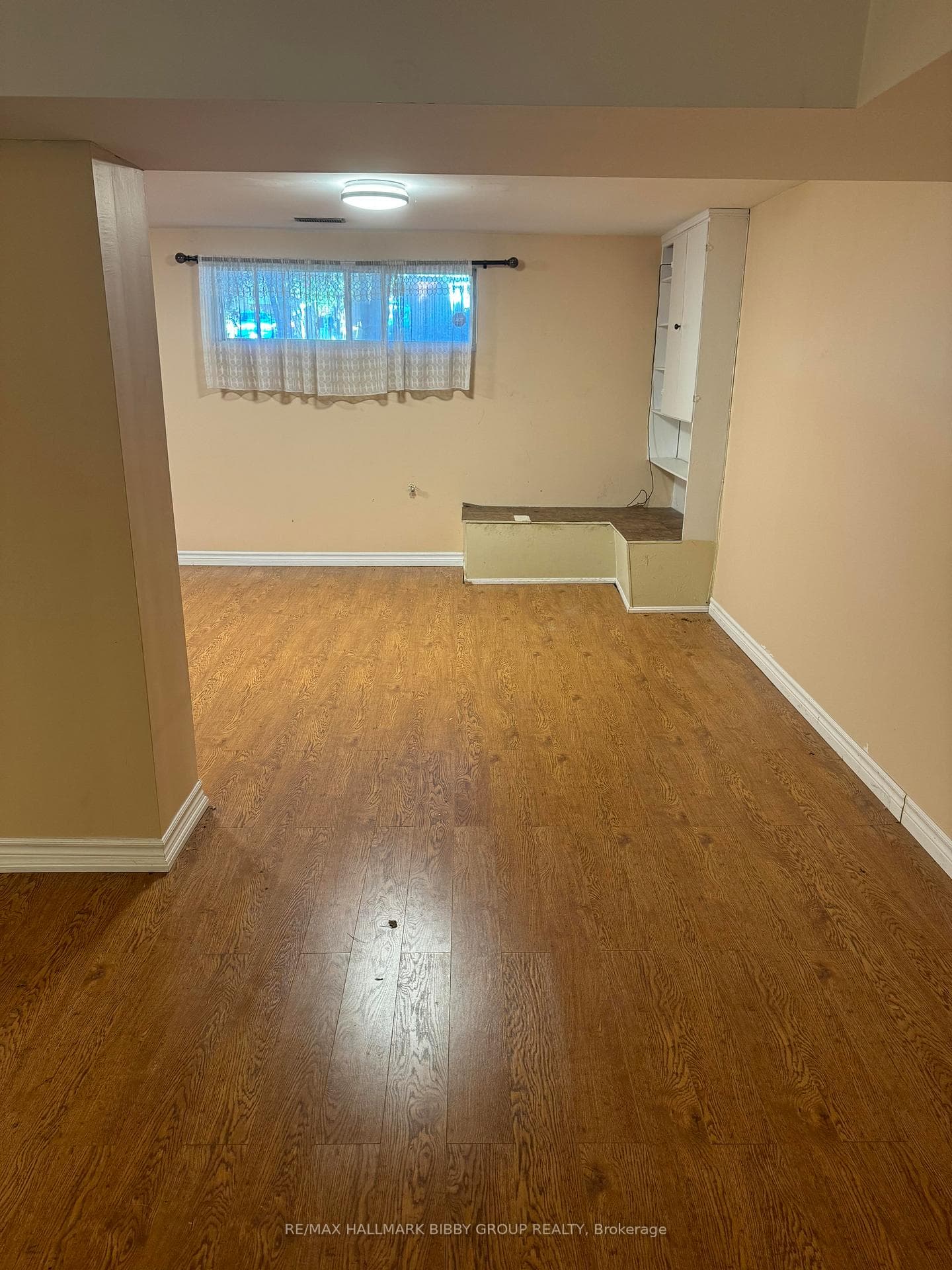 114 Haileybury Drive Unit Lower photo 5