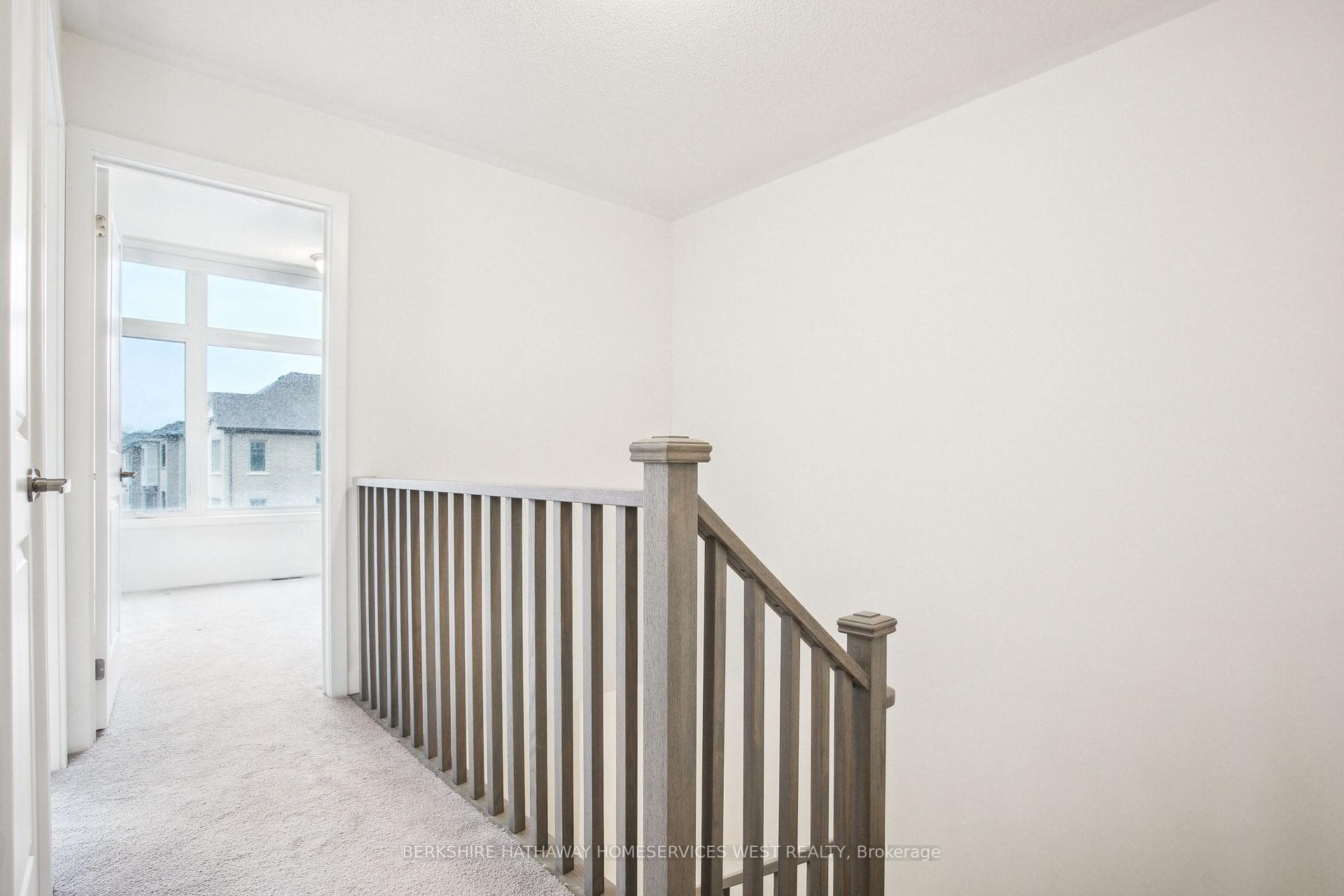 1450 Rose Way photo 25
