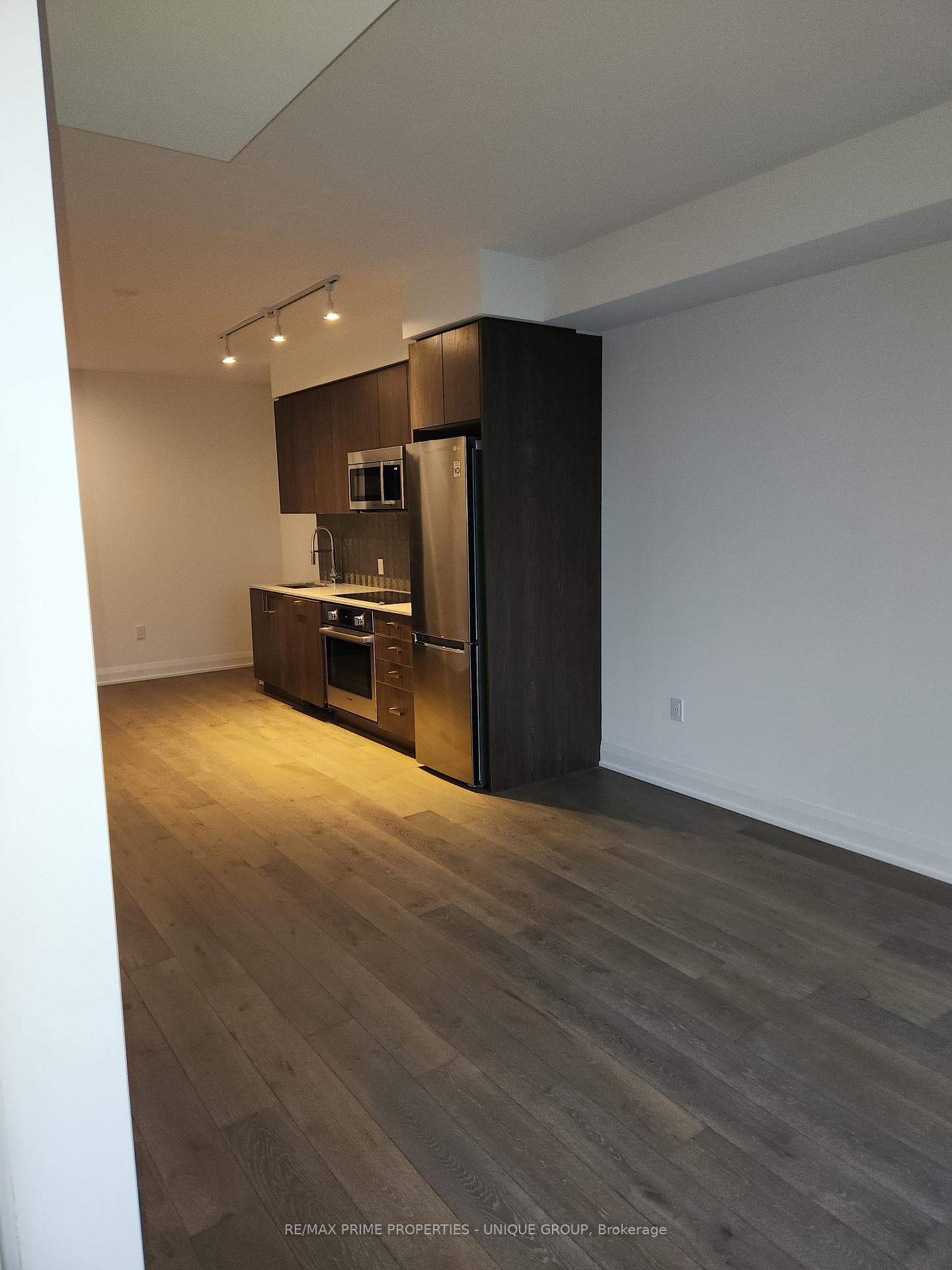 293 The Kingsway N/A Unit 508 photo 12