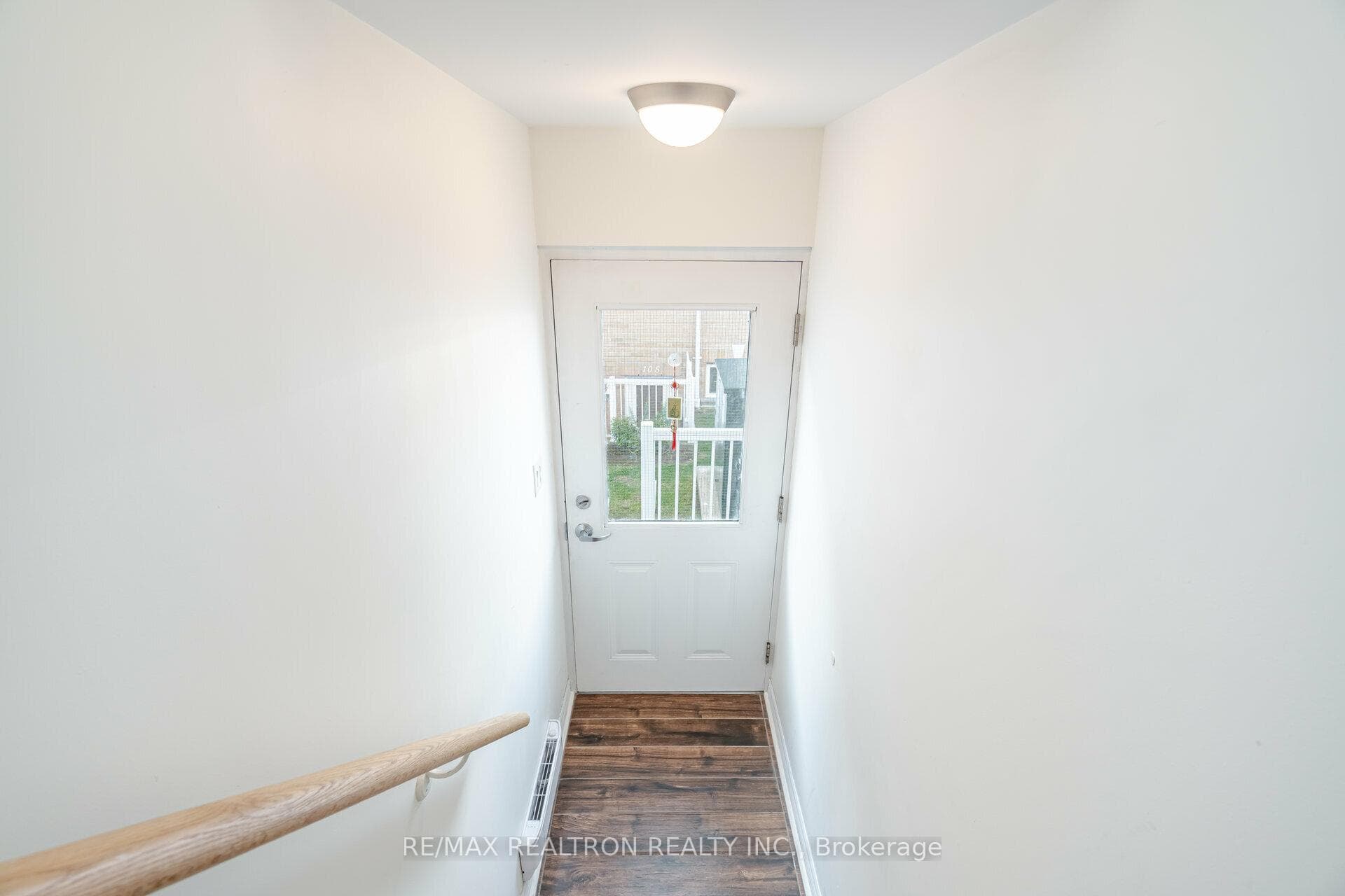 1795 Markham Road Unit 201 photo 5