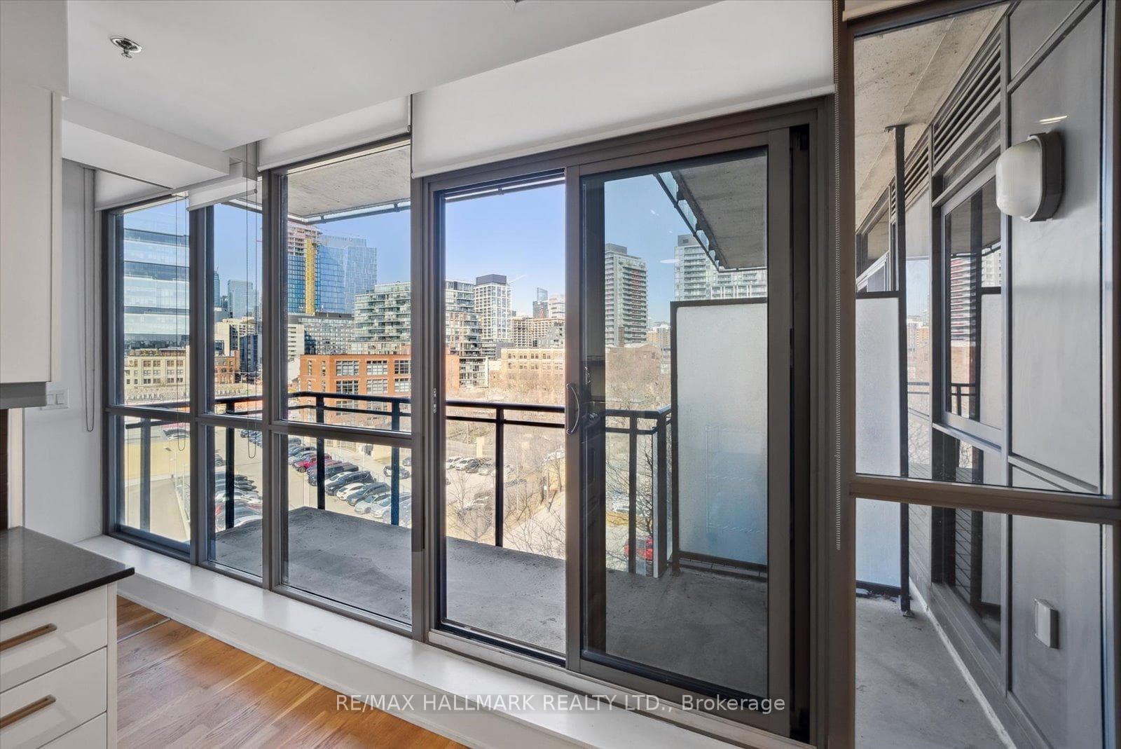 90 Trinity Street Unit 611 photo 16