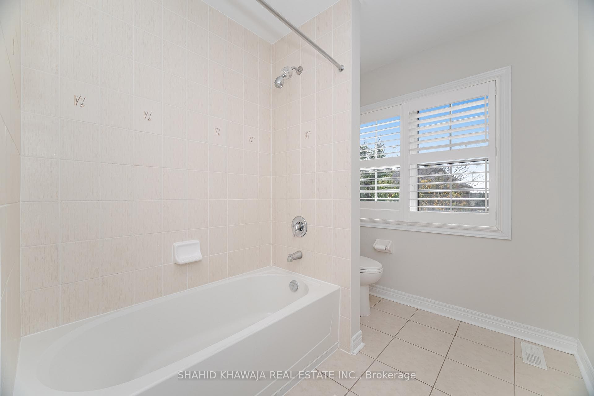 480 Nairn Circle photo 27