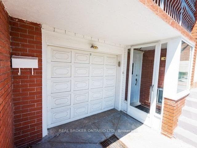 136 Cabana Drive Unit Lower photo 3