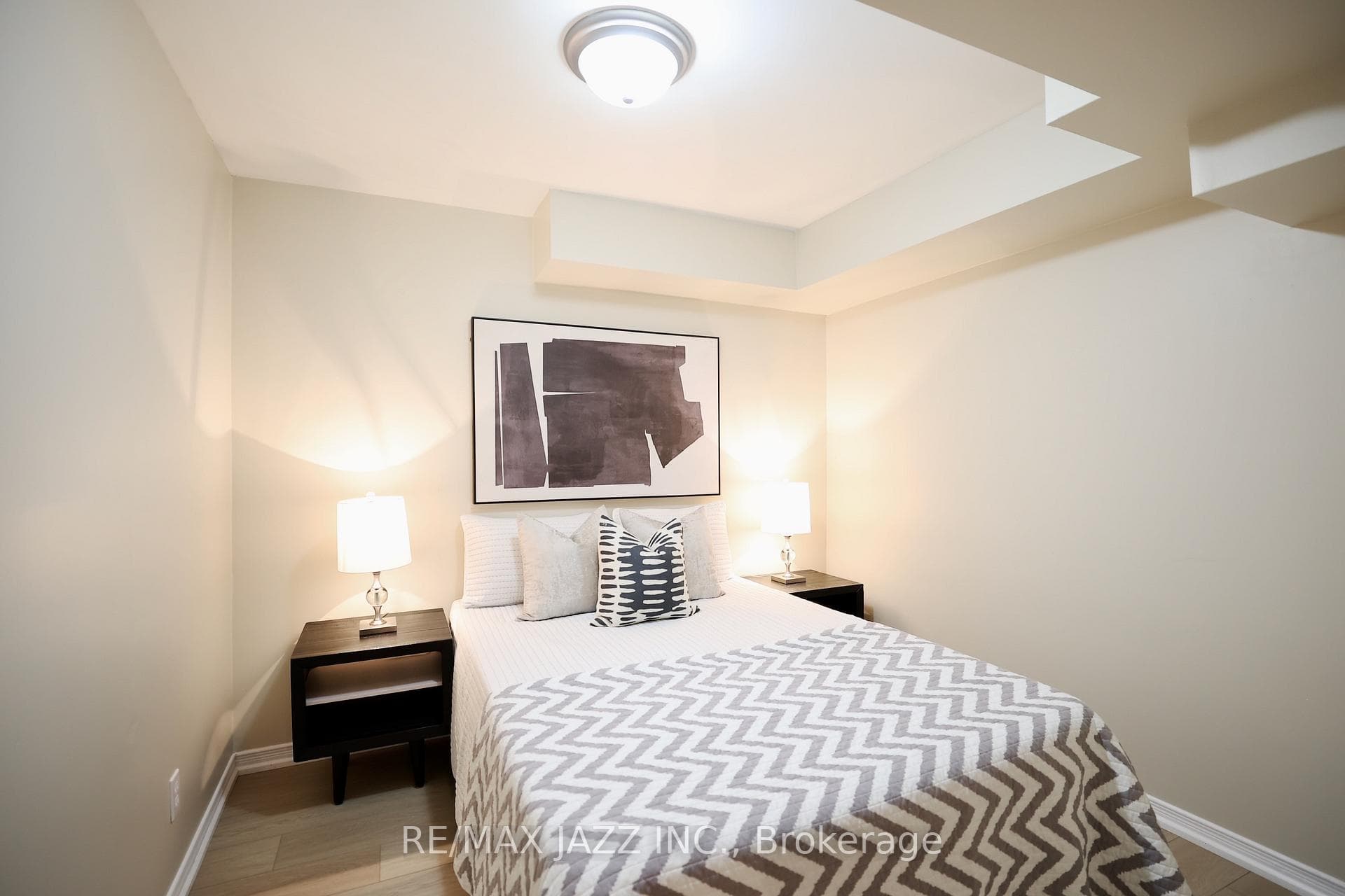 29 Knightsbridge Court photo 19