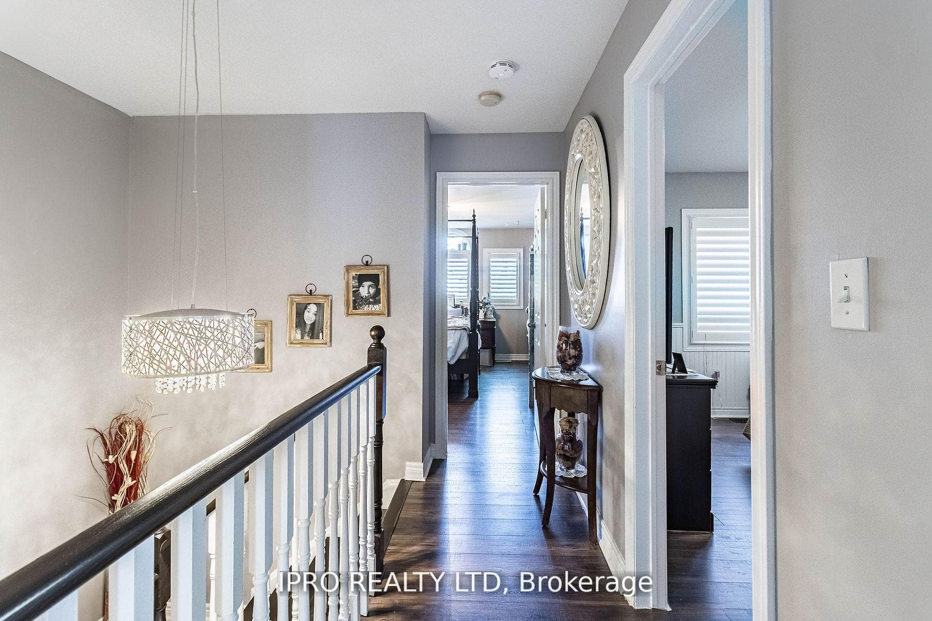 107 Mowat Crescent photo 26
