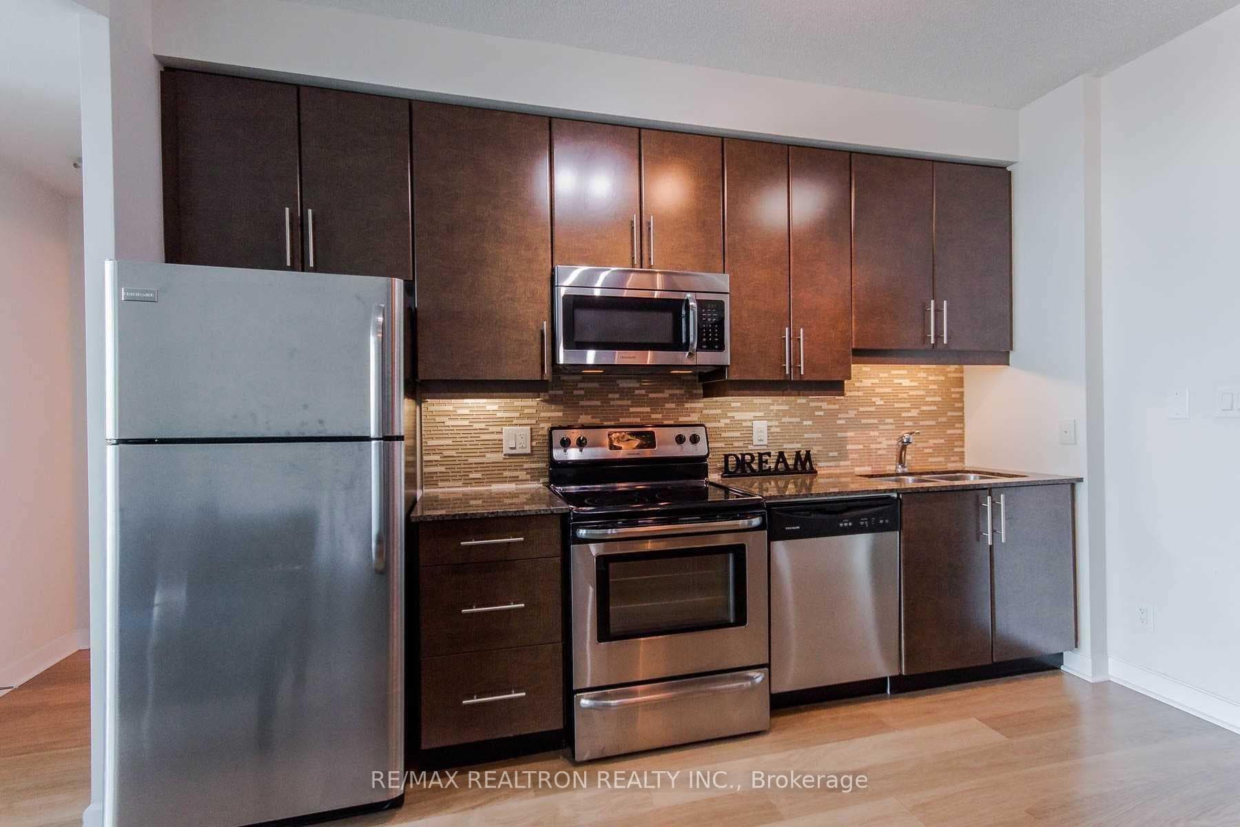 33 Bay Street Unit 2105 photo 5