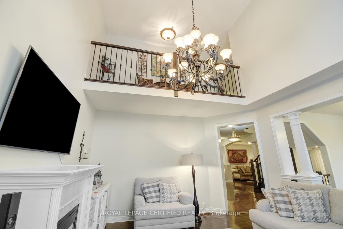 81 Fairwood Circle photo 11