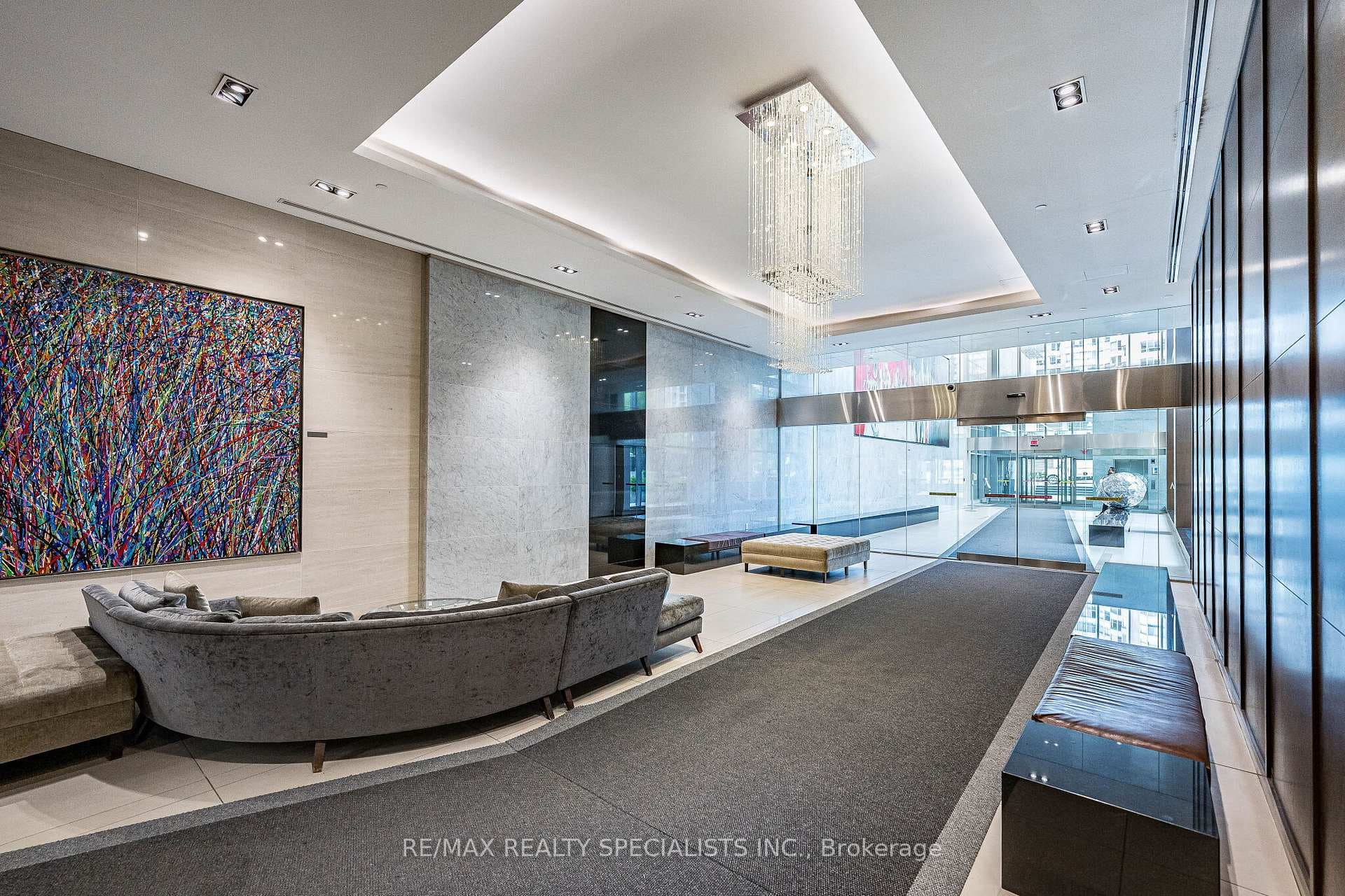 388 Yonge Street Unit 7105 photo 6
