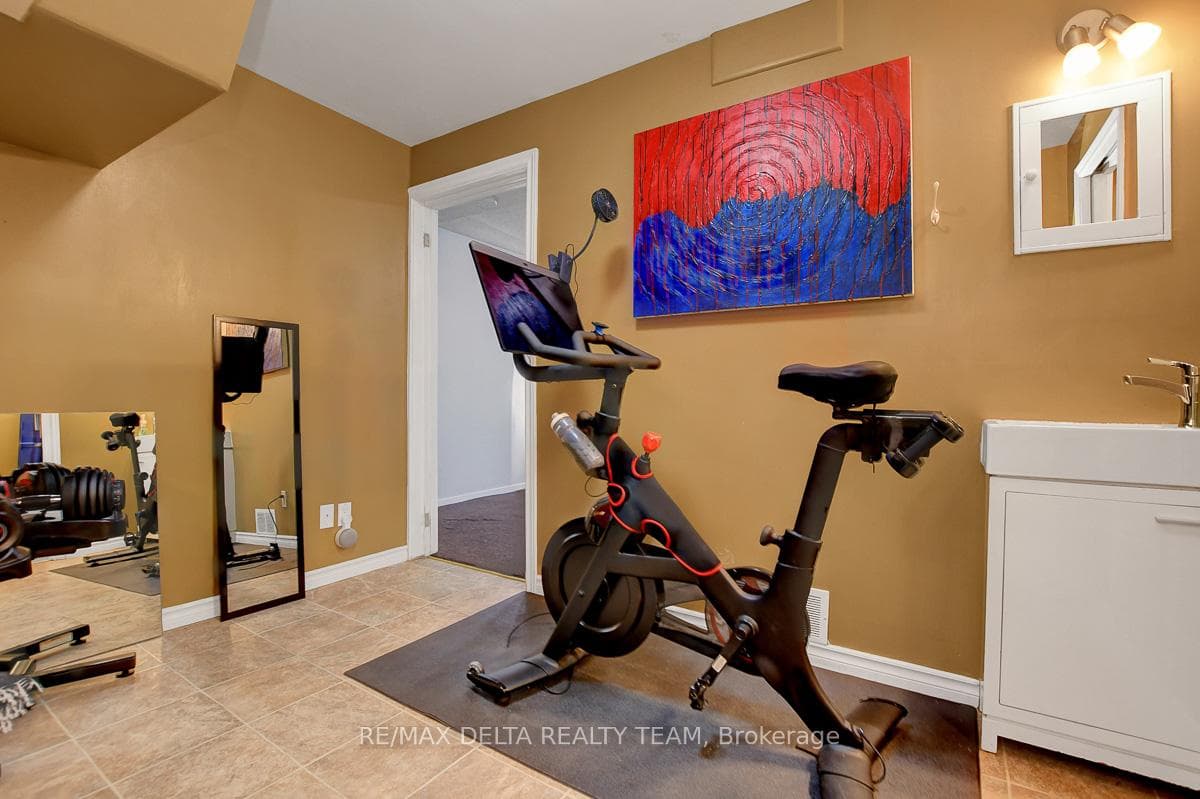 1705 Lamoureux Drive Unit C photo 25