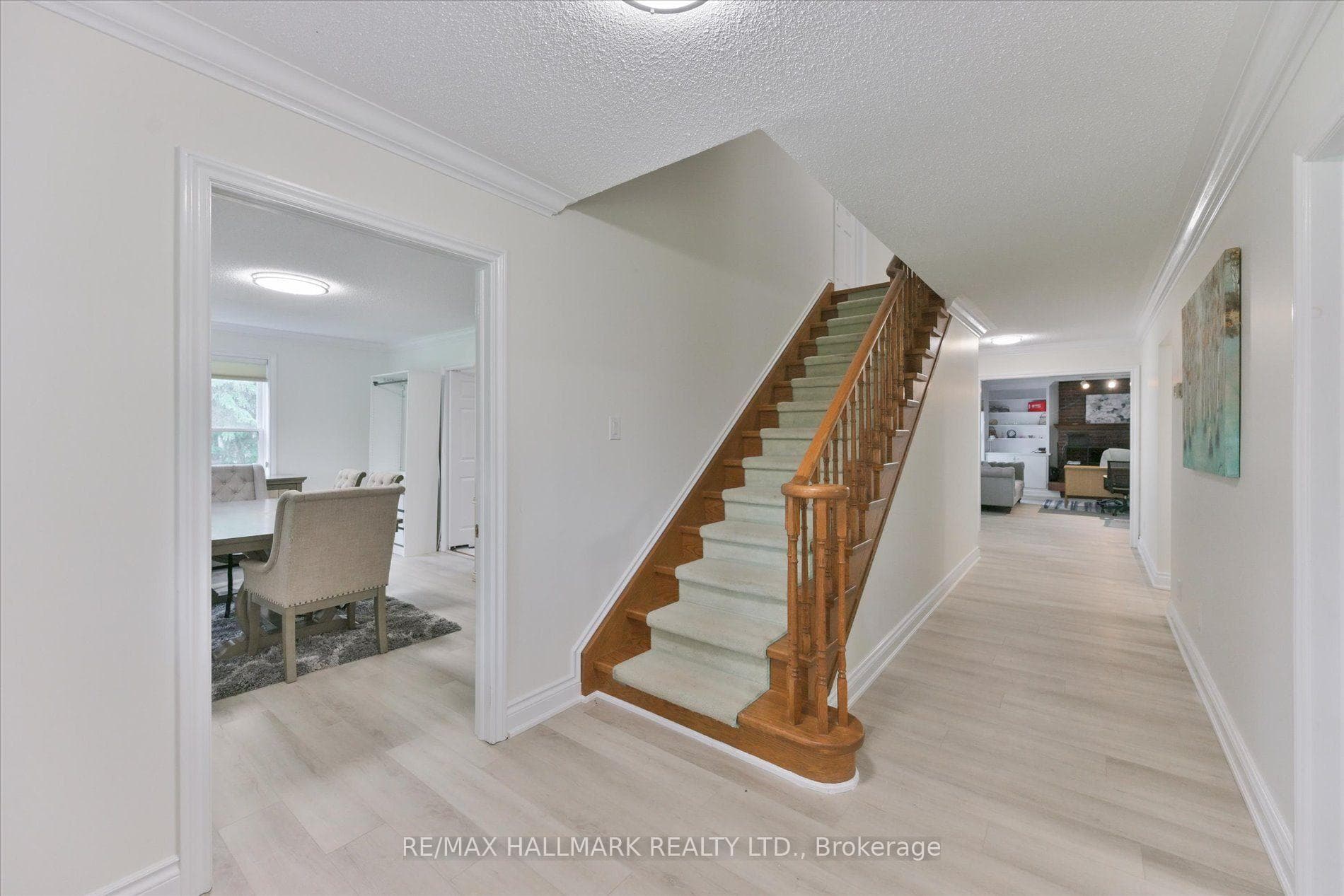 13918 Leslie Street photo 5