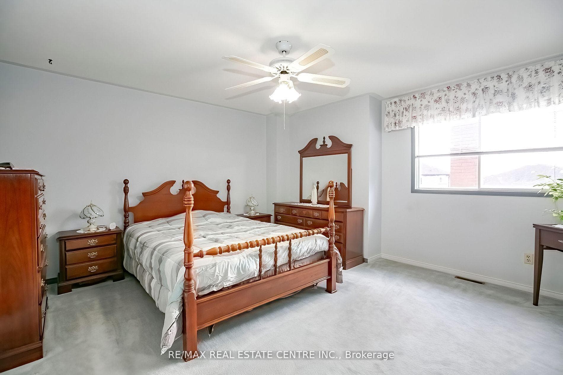 40 Rocky Mountain Crescent photo 26