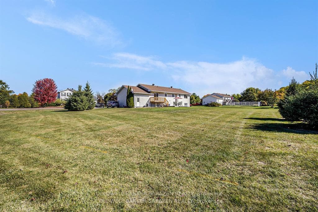 129 Riley Crescent photo 25