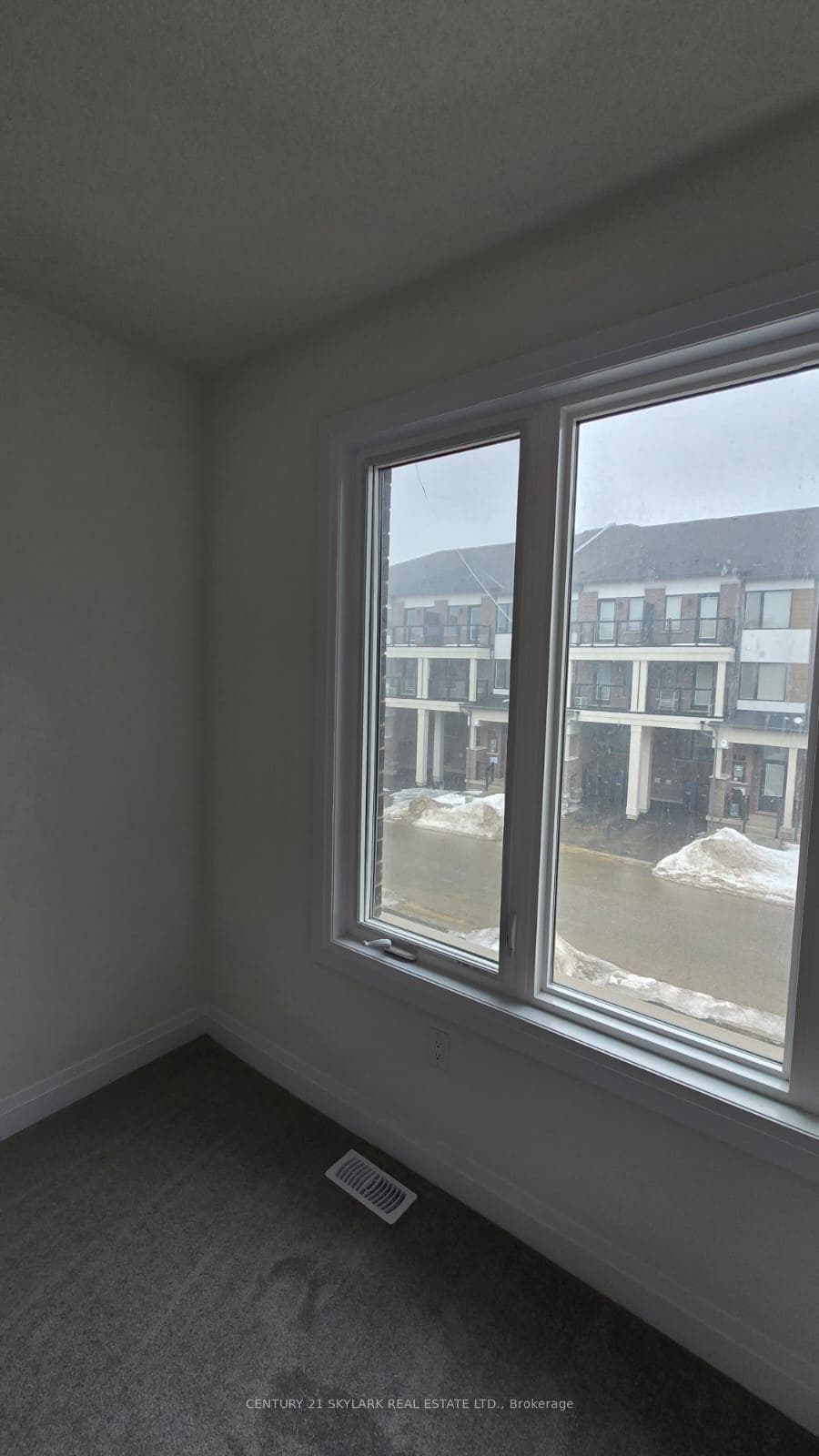 16 Kings Hill Drive photo 13