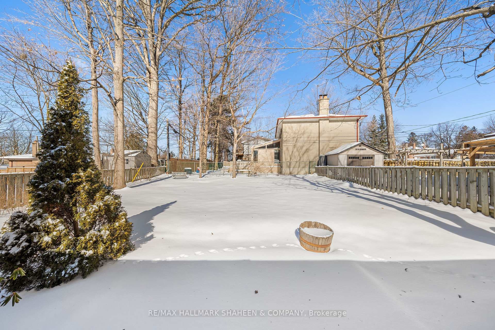 96 Rameau Drive Unit Main photo 3