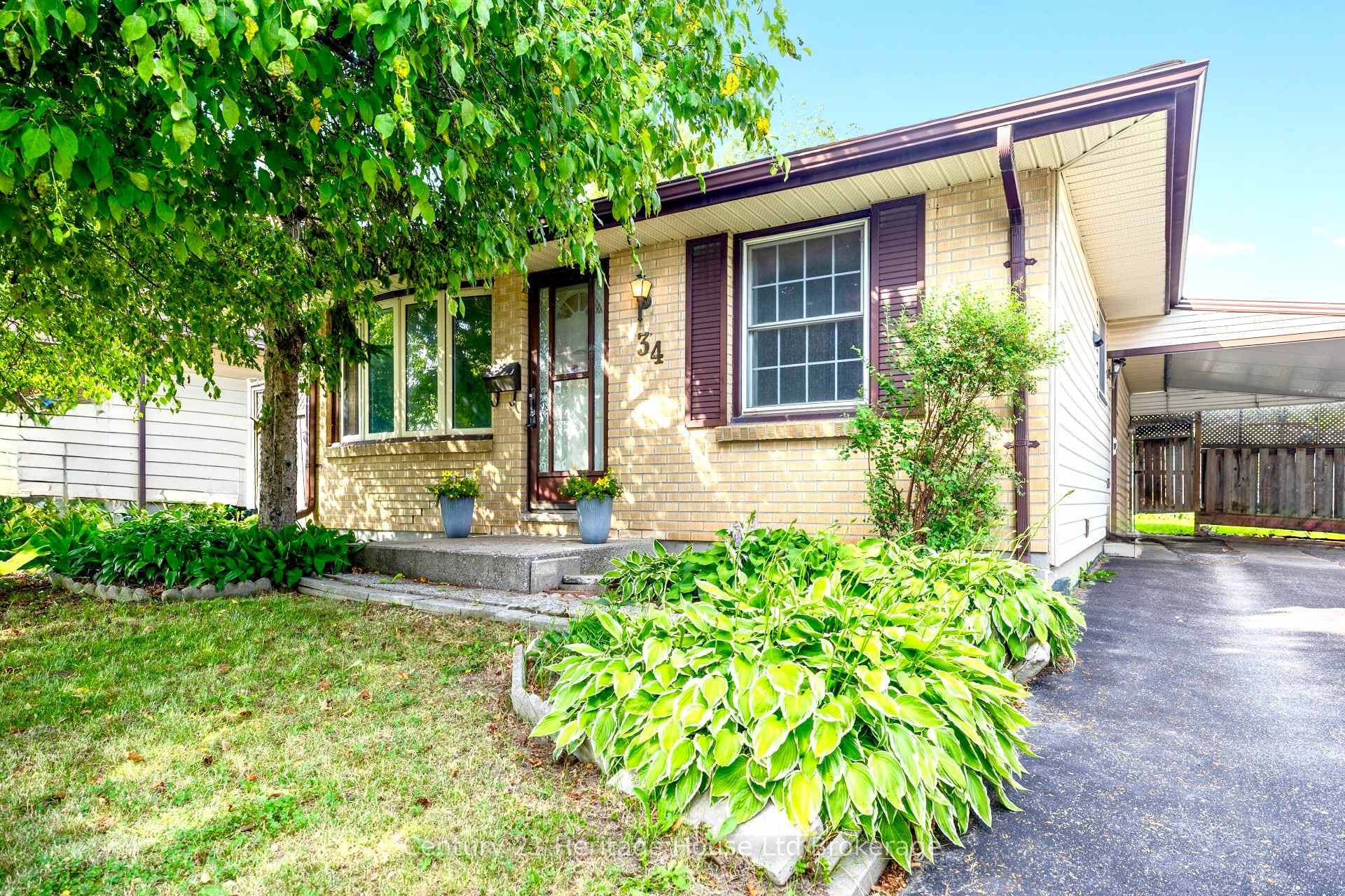 34 Dudley Crescent photo 1