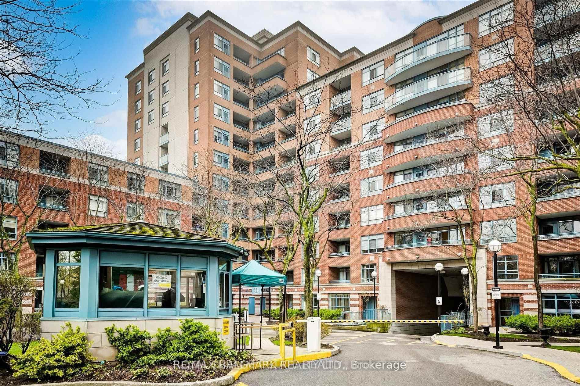 1093 Kingston Road Unit 810 photo 1