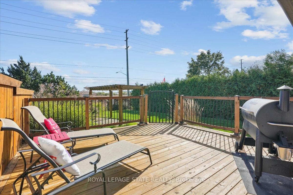4314 Lindsey Crescent photo 34
