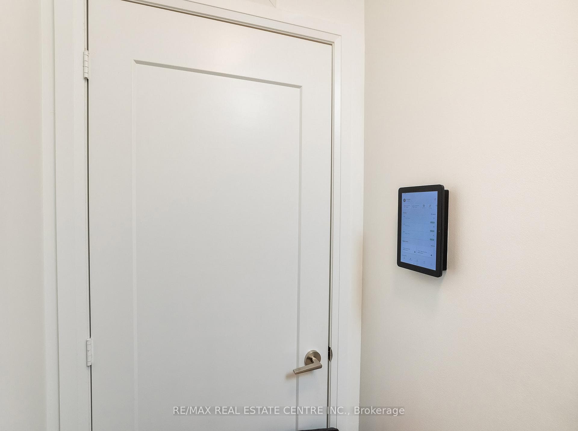 280 Howland Avenue Unit 424 photo 14